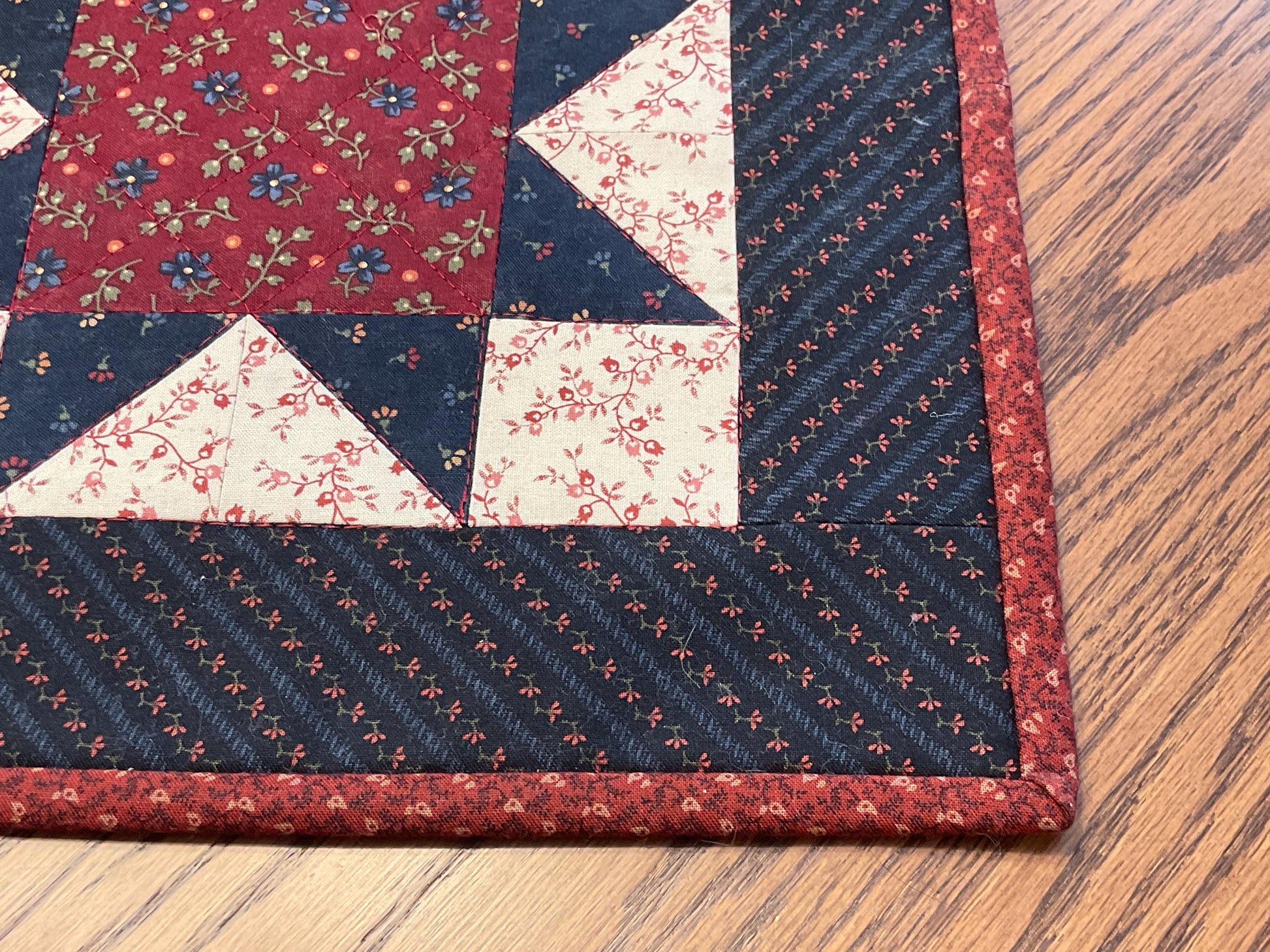 Primitive Farmhouse Americana Table Topper Item #2021