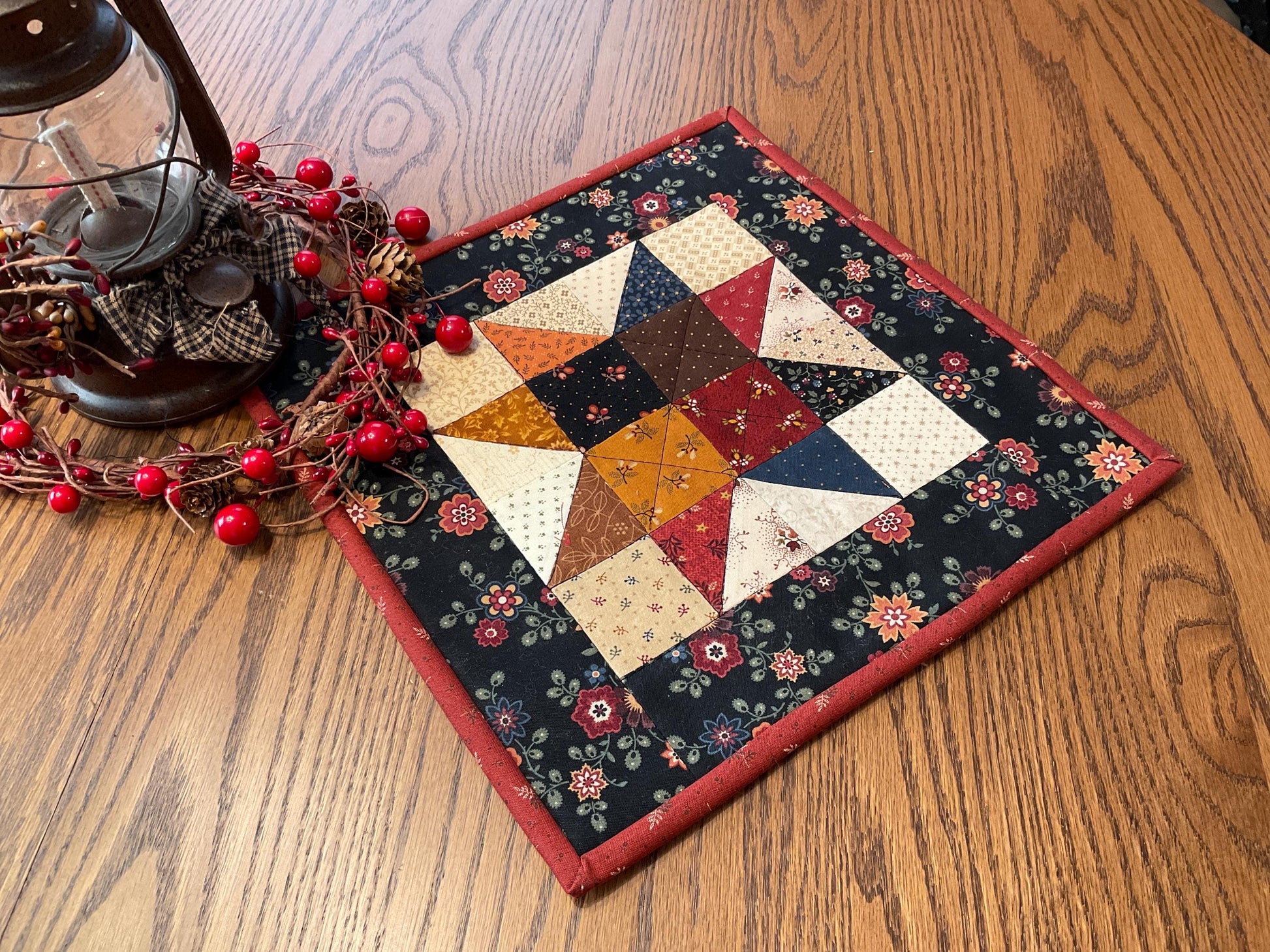 Primitive Farmhouse Scrappy Star Table Topper Item #2018