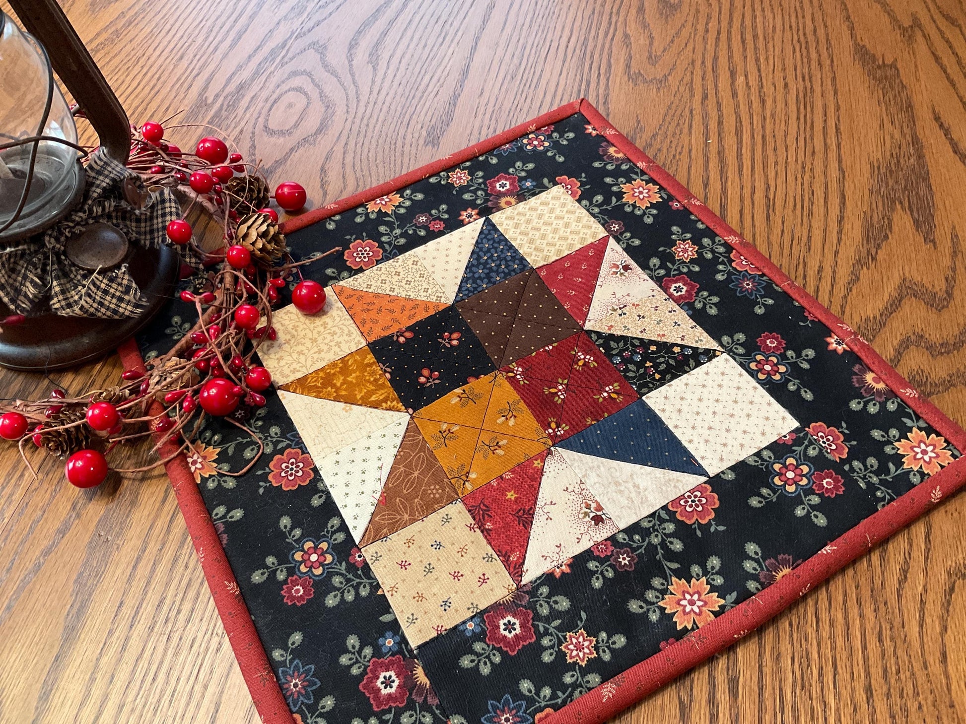 Primitive Farmhouse Scrappy Star Table Topper Item #2018