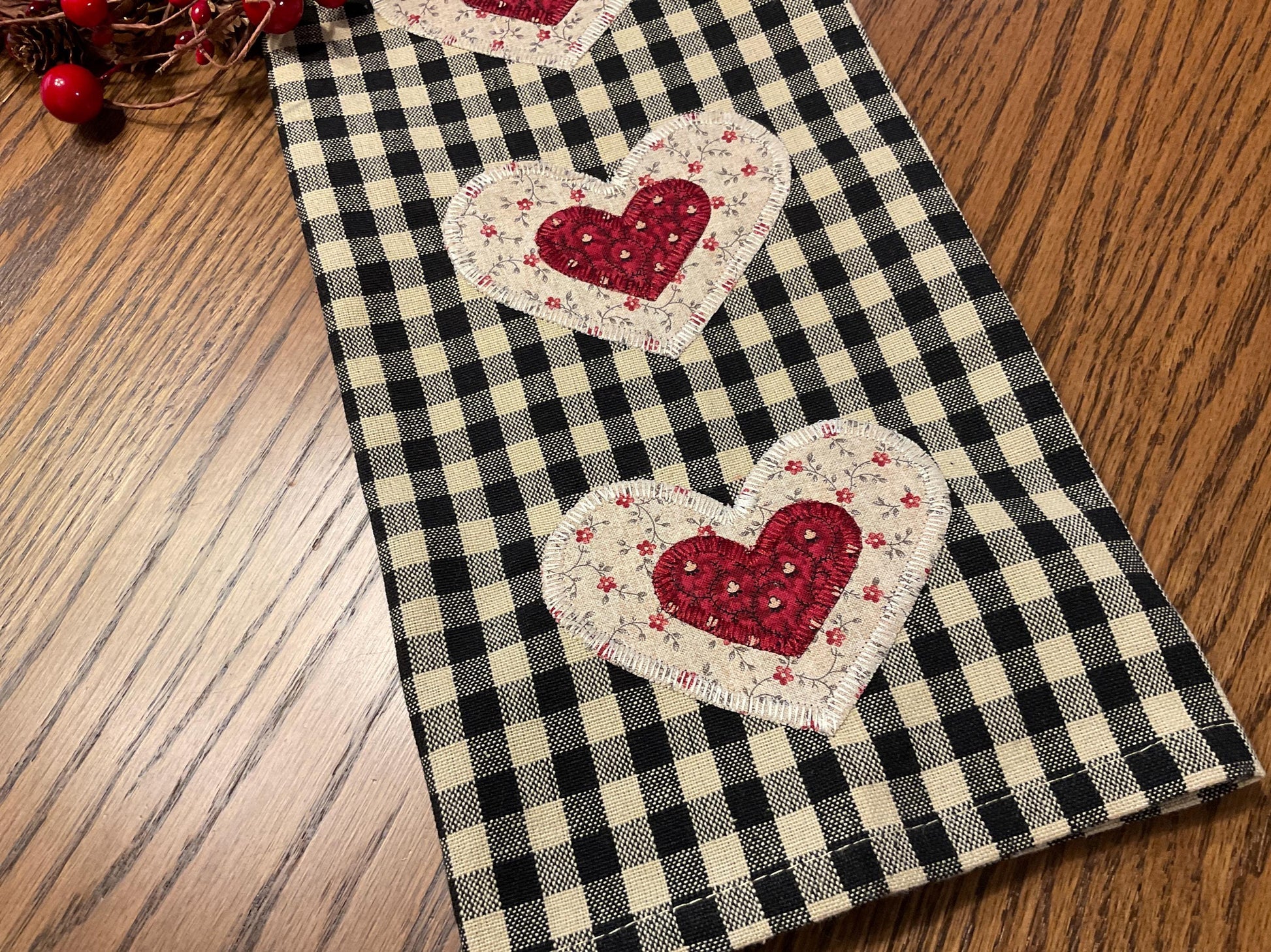 Primitive Farmhouse Valentine Towel Item #2019