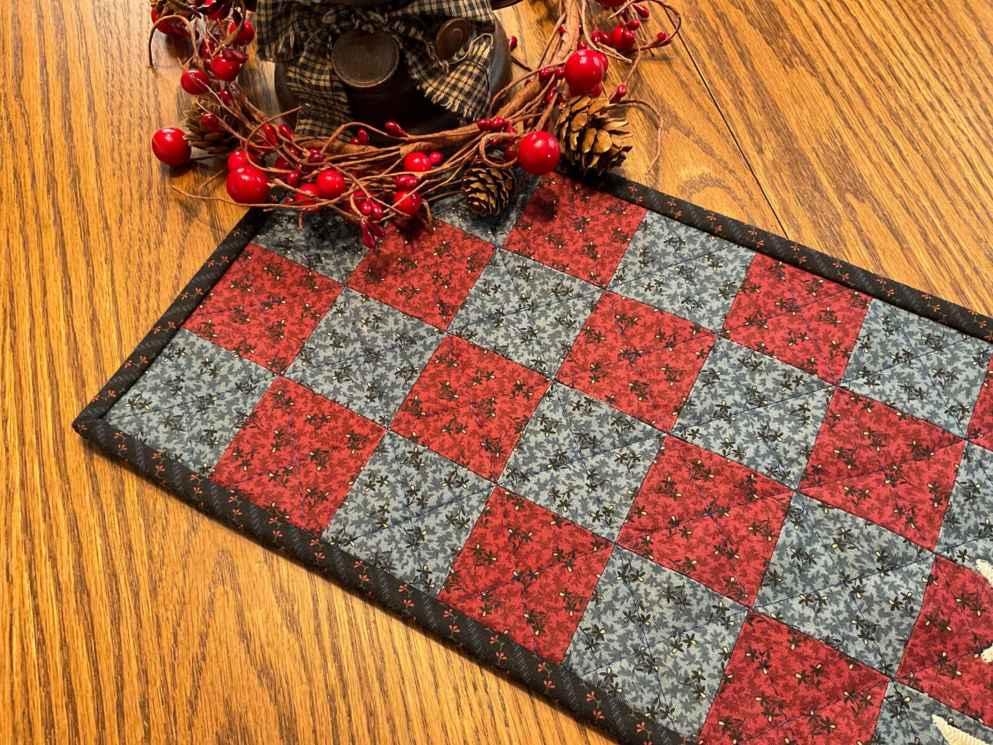 Primitive Farmhouse Americana Table Runner Item #2038