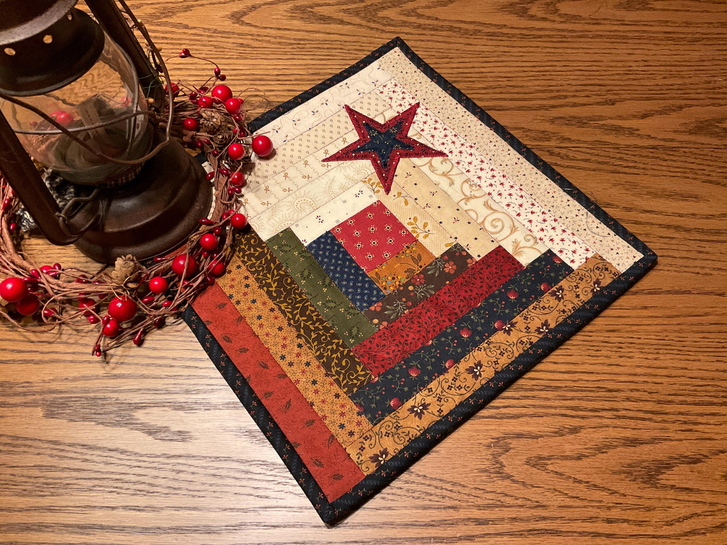 Primitive Farmhouse Patriotic Log Cabin Table Topper Item #2039