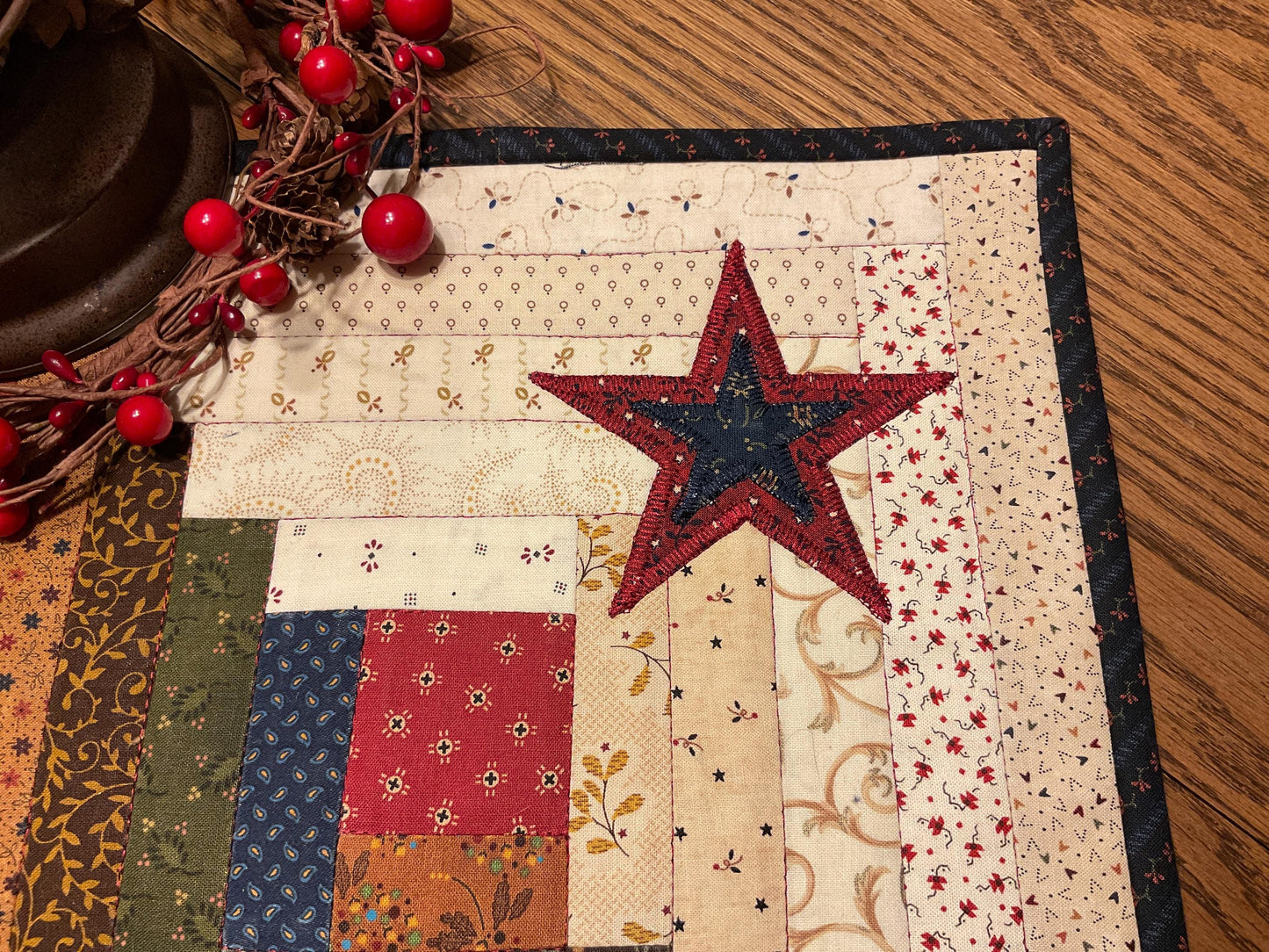 Primitive Farmhouse Patriotic Log Cabin Table Topper Item #2039
