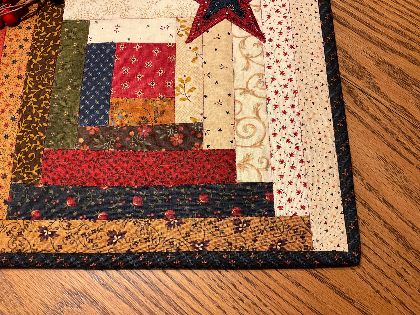 Primitive Farmhouse Patriotic Log Cabin Table Topper Item #2039