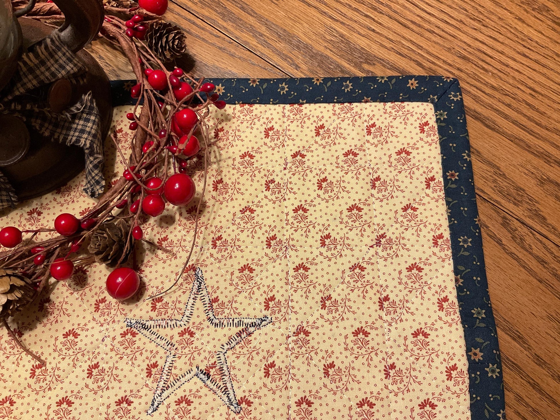 Primitive Farmhouse Americana Table Topper Item #2035