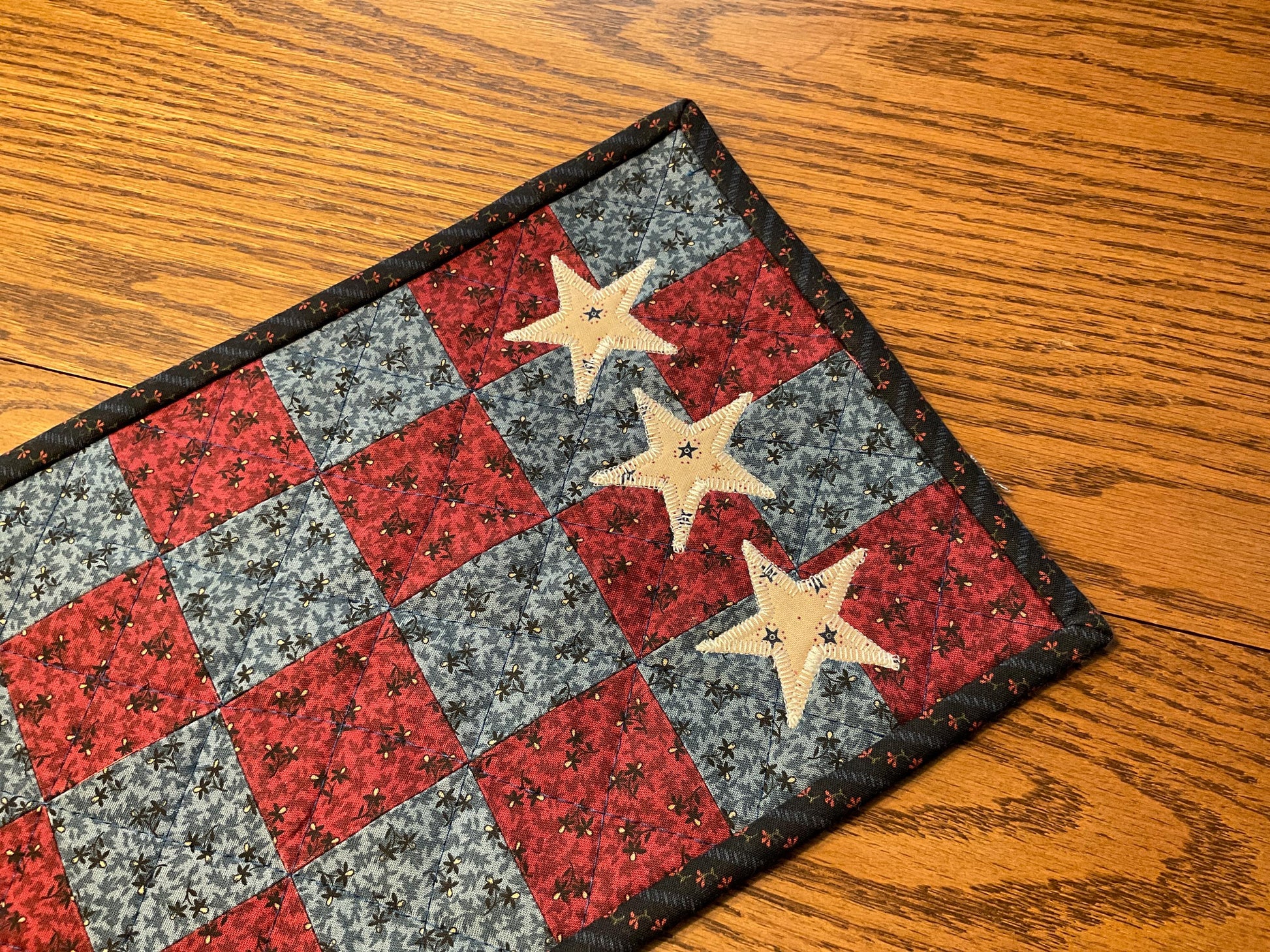 Primitive Farmhouse Americana Table Runner Item #2038