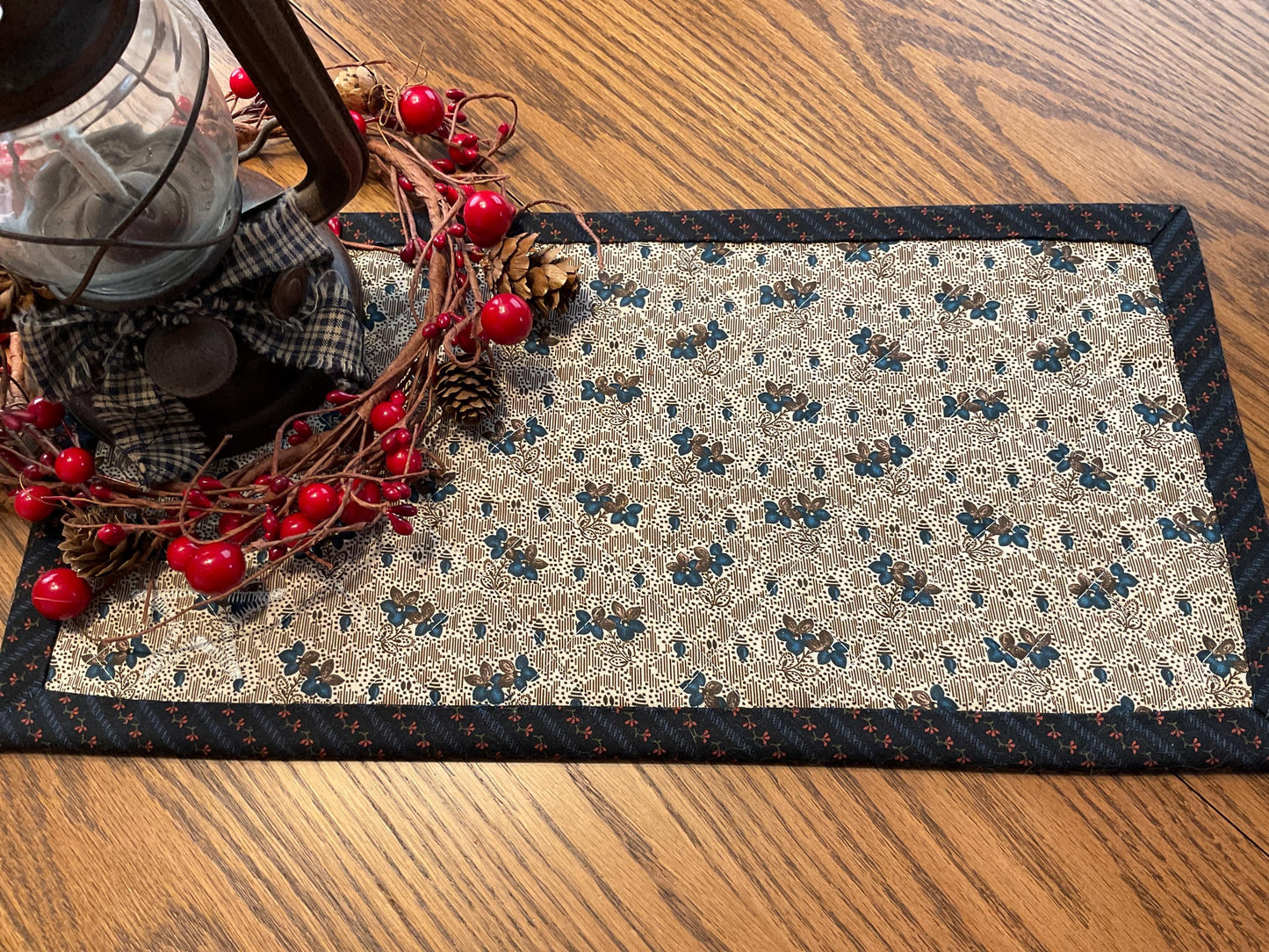 Primitive Farmhouse Americana Table Runner Item #2038