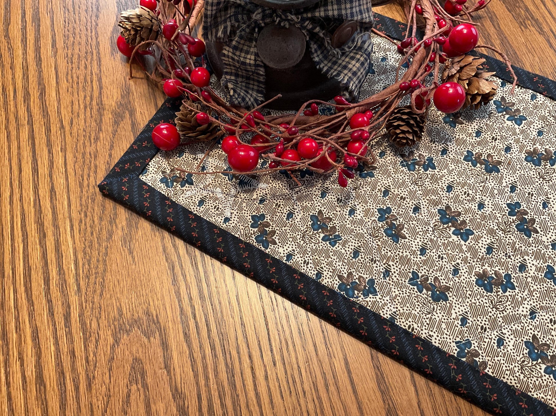 Primitive Farmhouse Americana Table Runner Item #2038