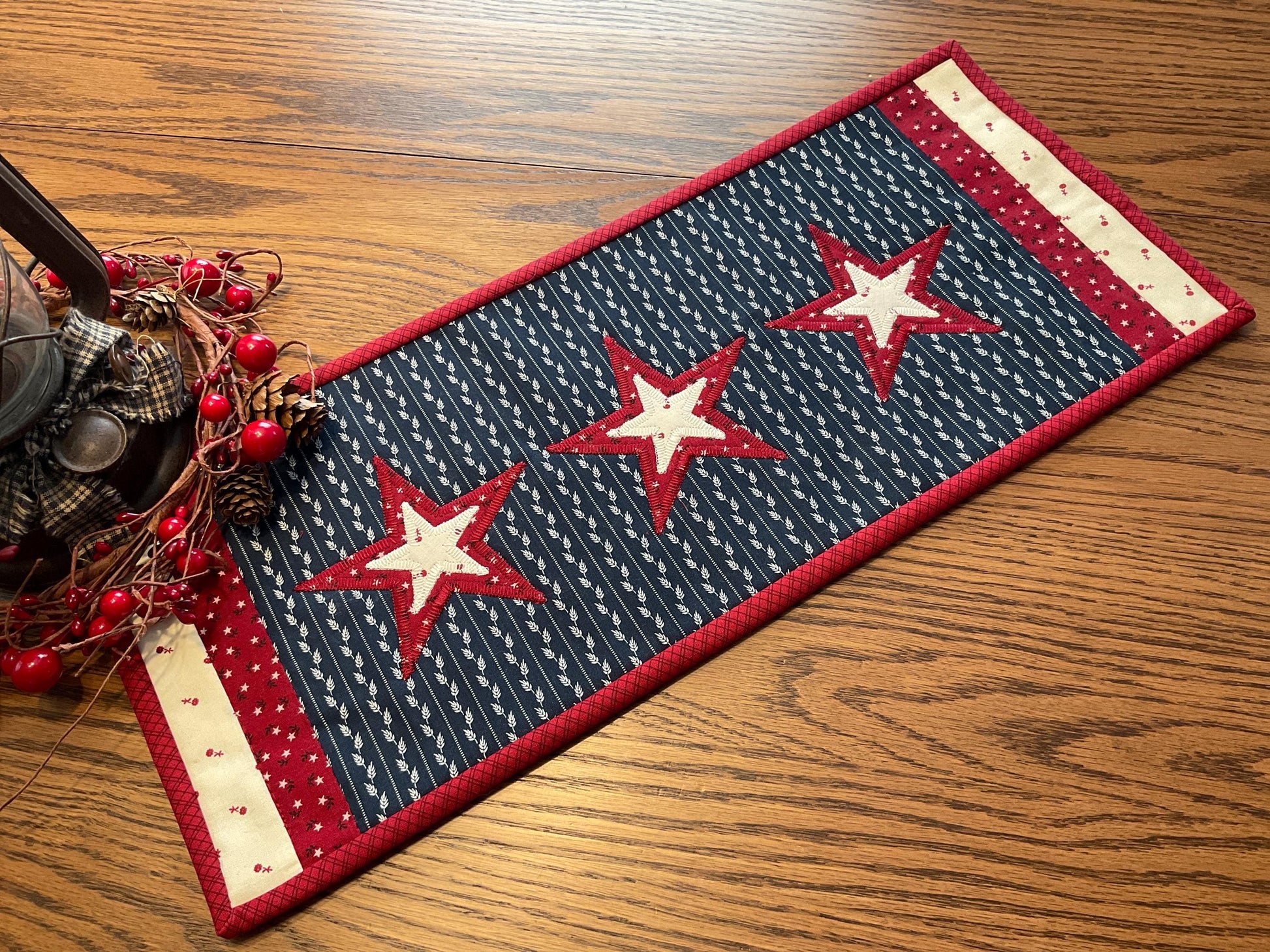 Primitive Farmhouse Americana Table Runner Item #2042