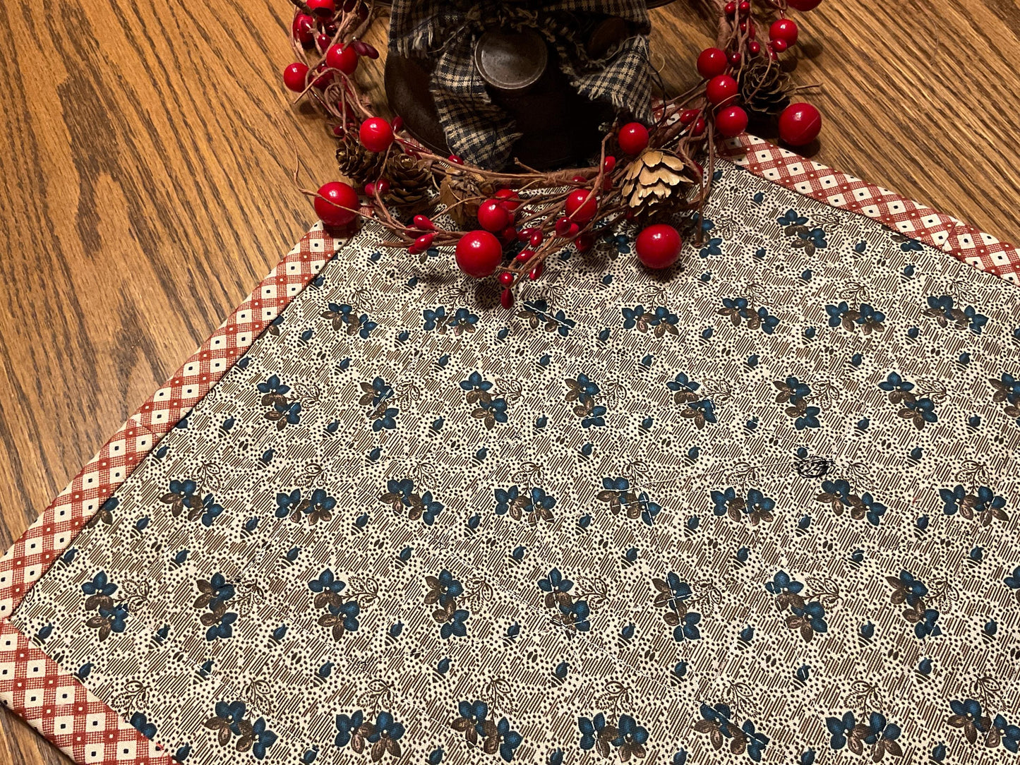 Primitive Farmhouse Americana Table Topper Item #2044