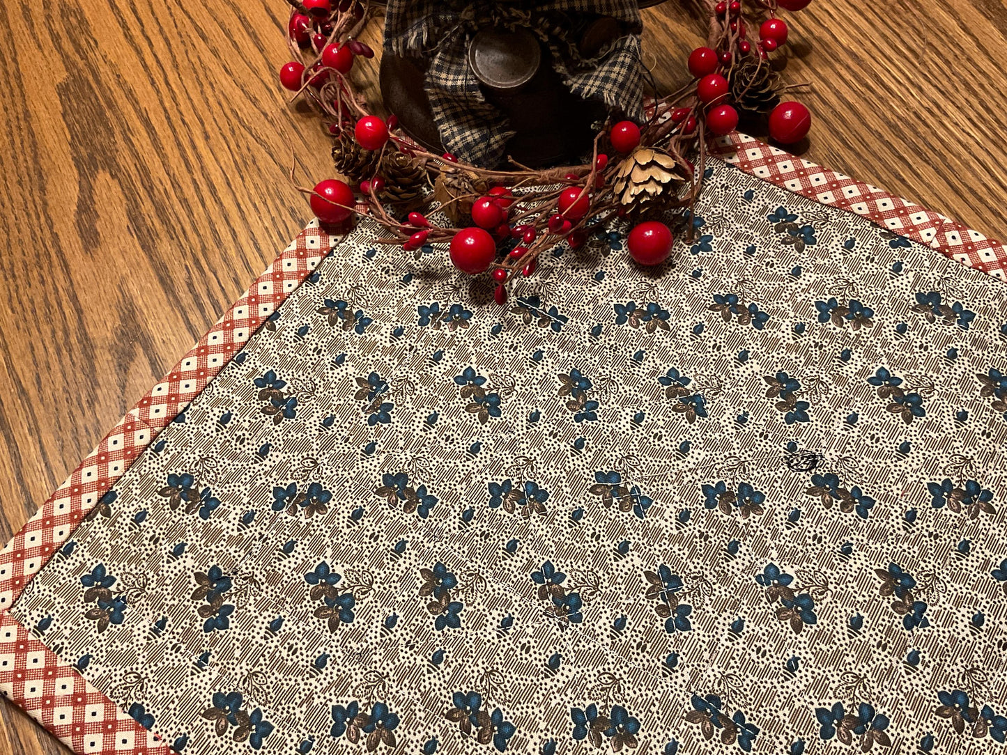 Primitive Farmhouse Americana Table Topper Item #2045