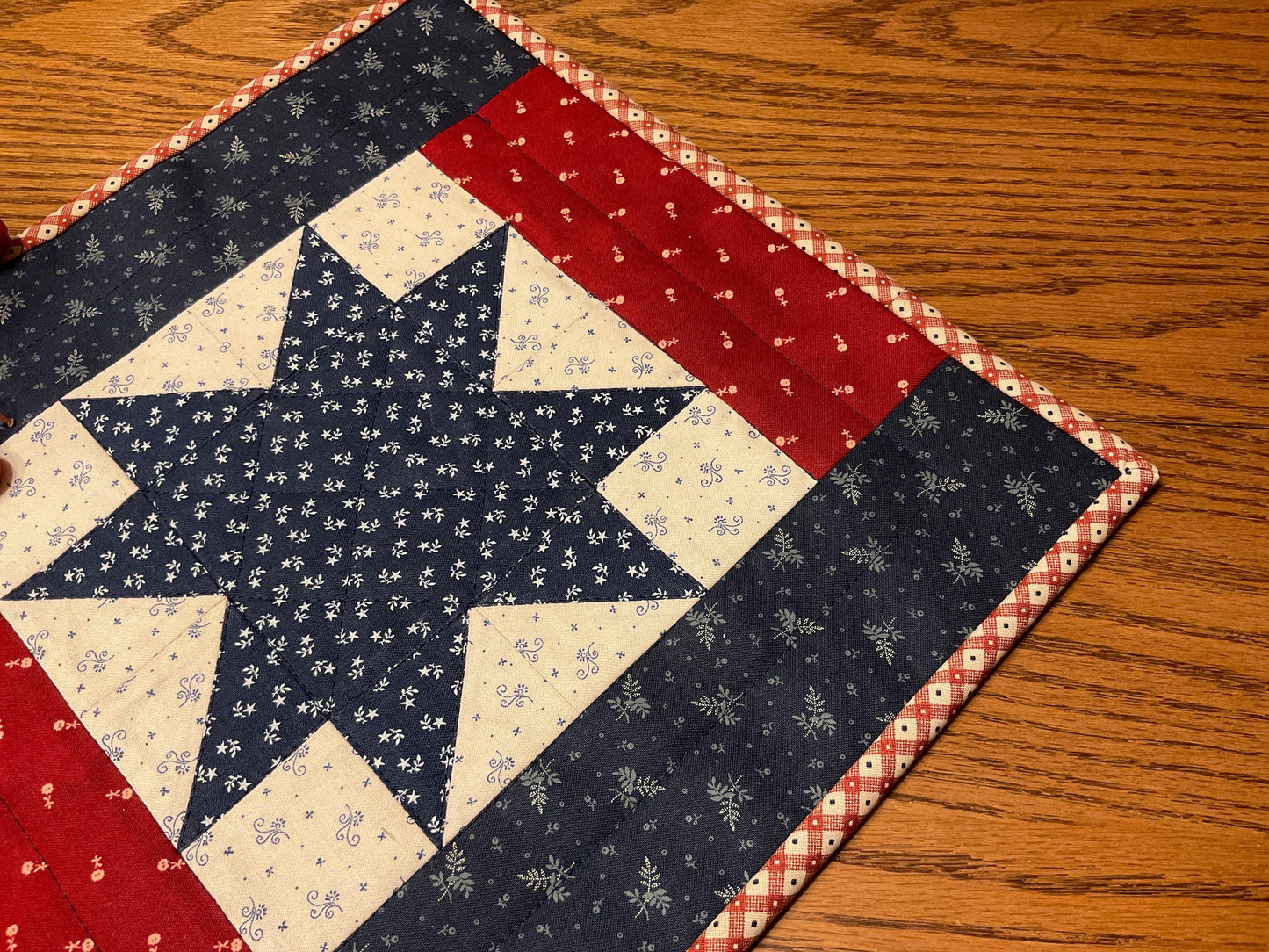 Primitive Farmhouse Americana Table Topper Item #2044