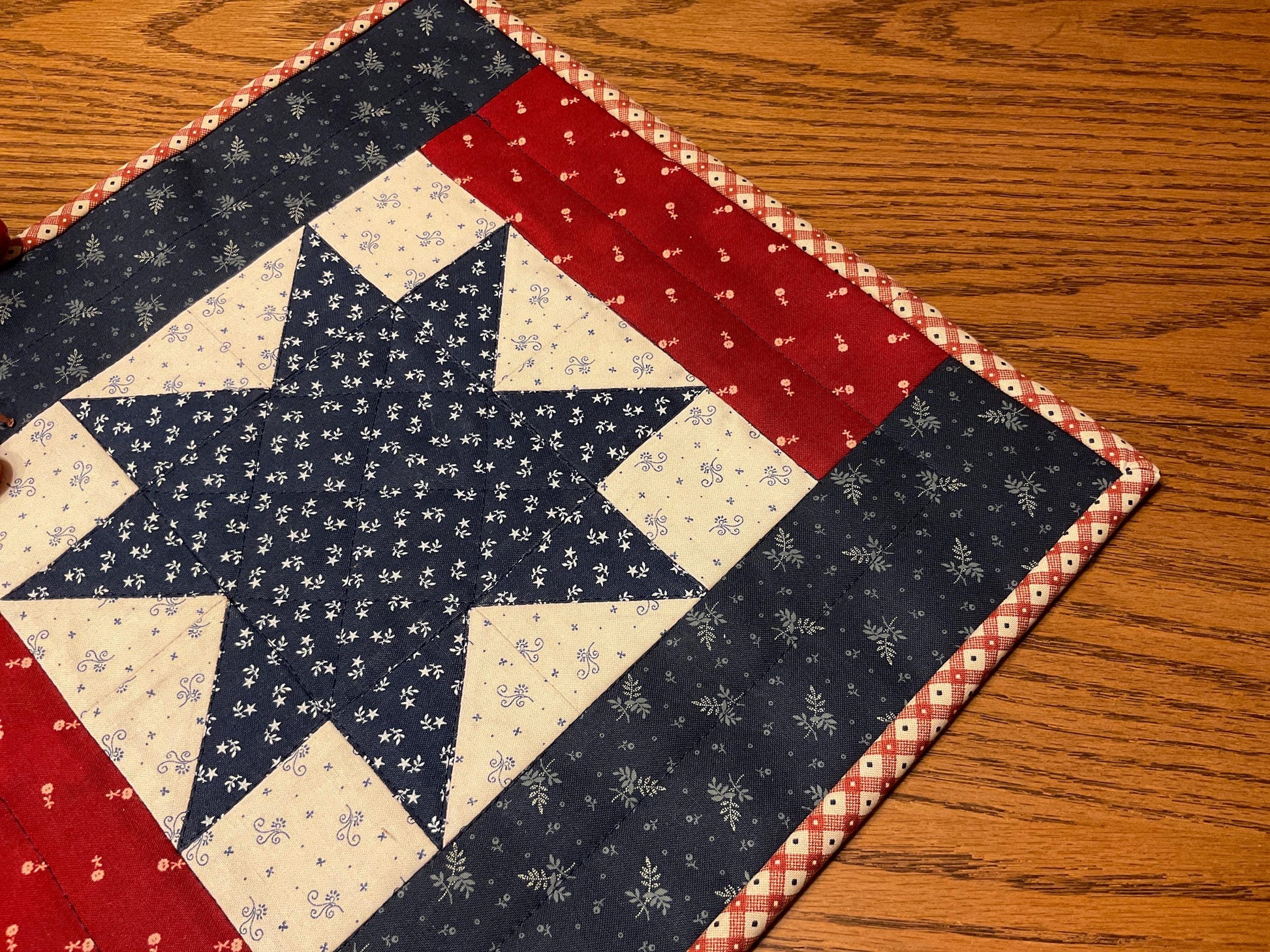 Primitive Farmhouse Americana Table Topper Item #2044