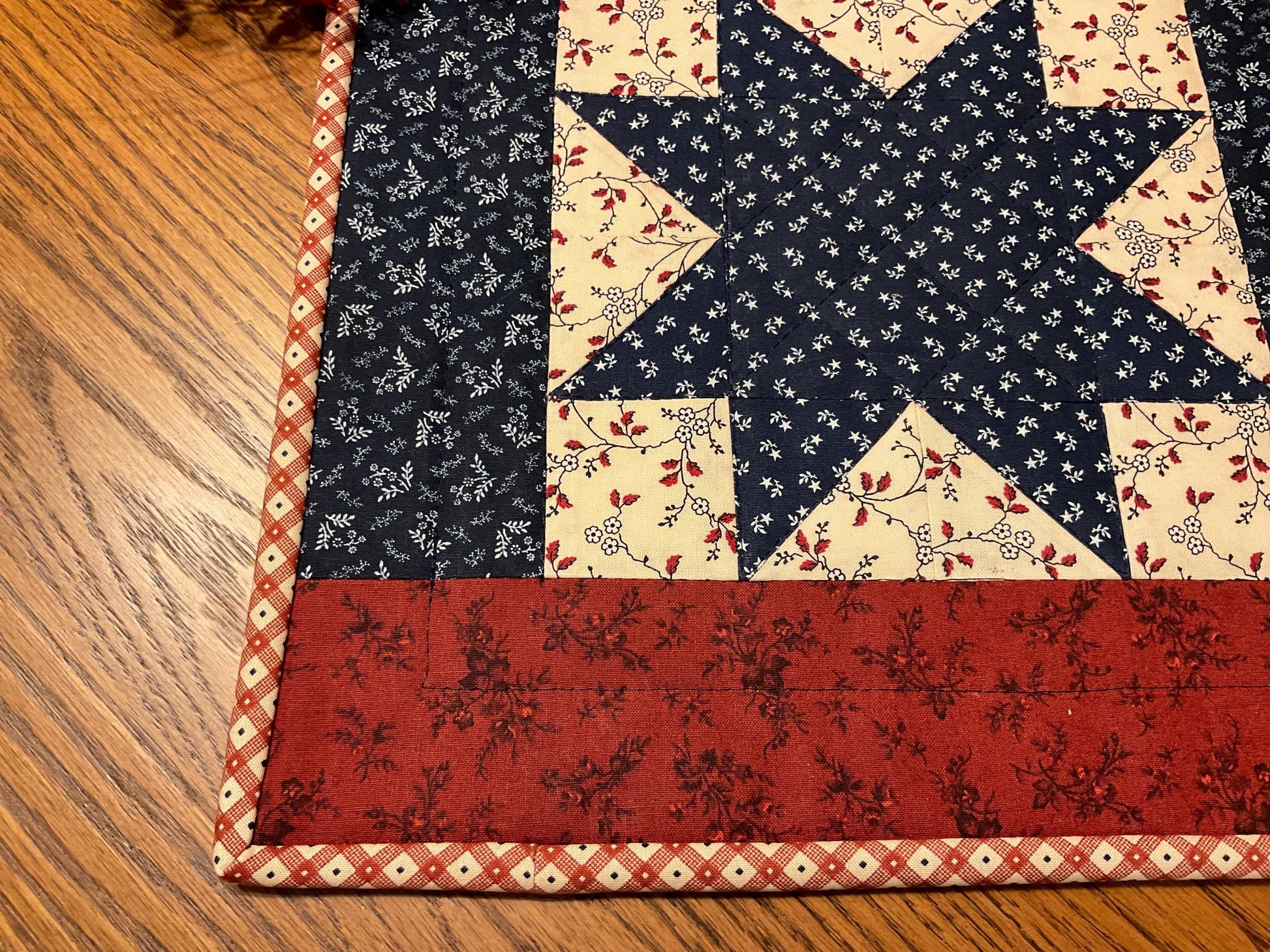 Primitive Farmhouse Americana Table Topper Item #2047