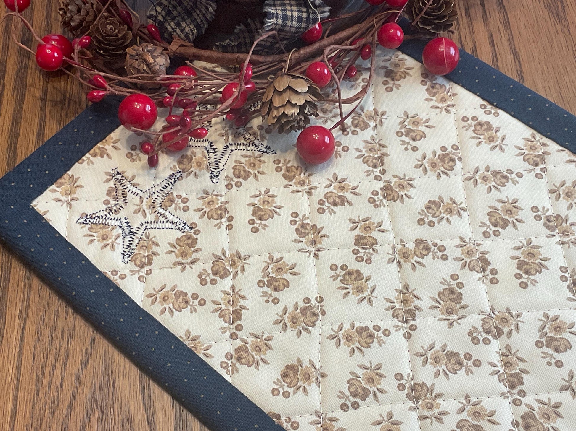 Primitive Farmhouse Americana Table Runner Item #2049