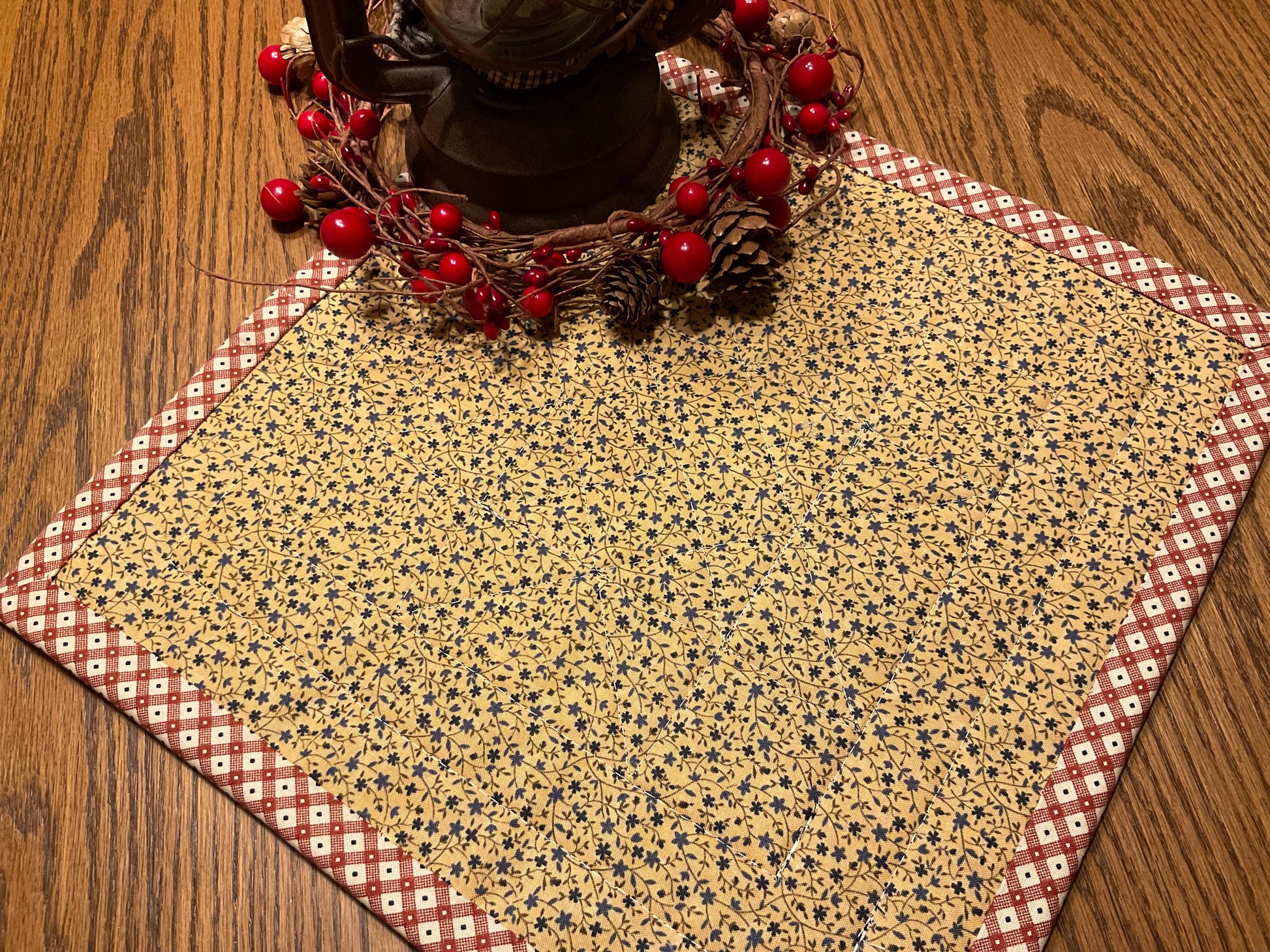 Primitive Farmhouse Americana Table Topper Item #2047