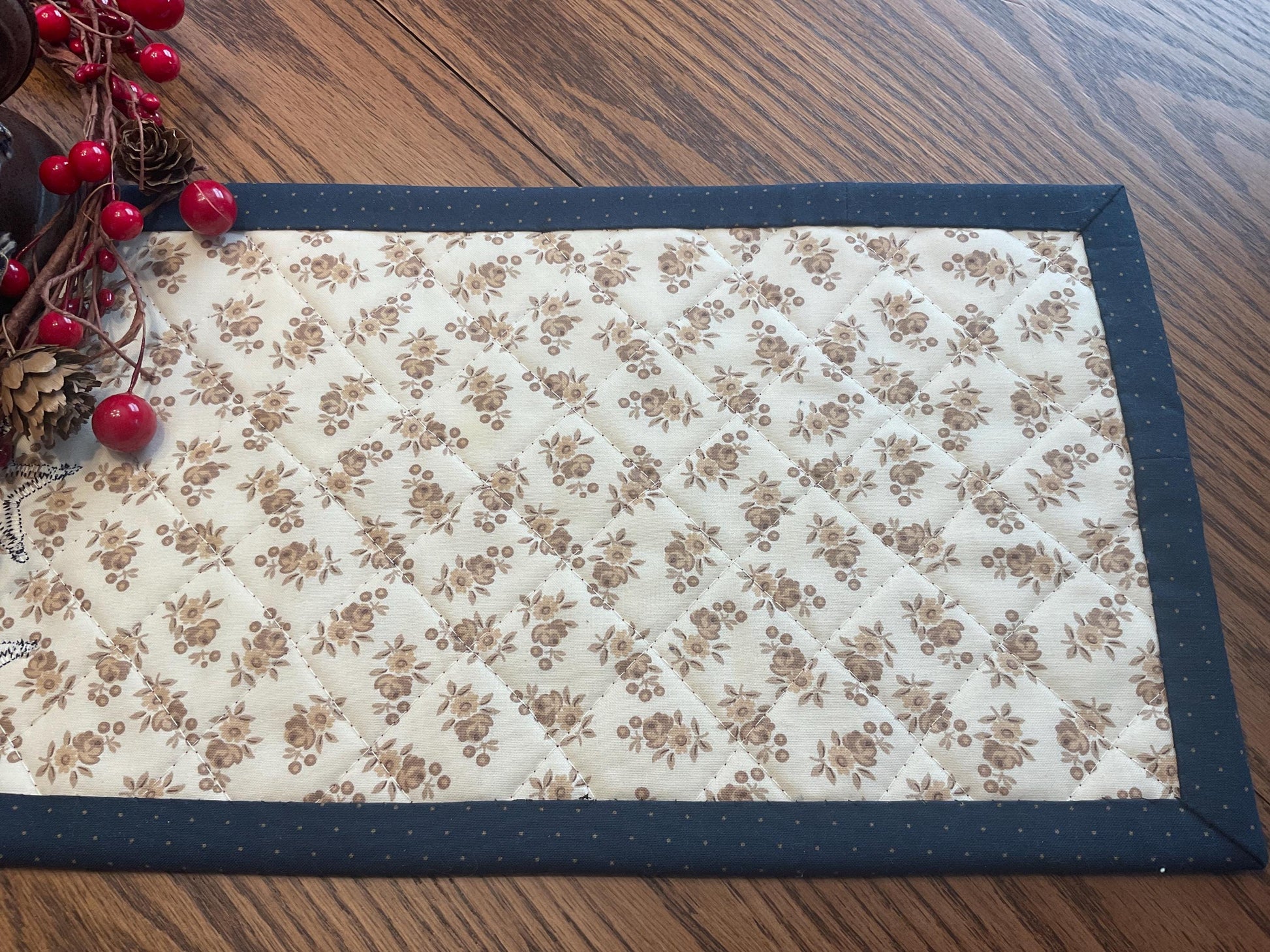 Primitive Farmhouse Americana Table Runner Item #2049