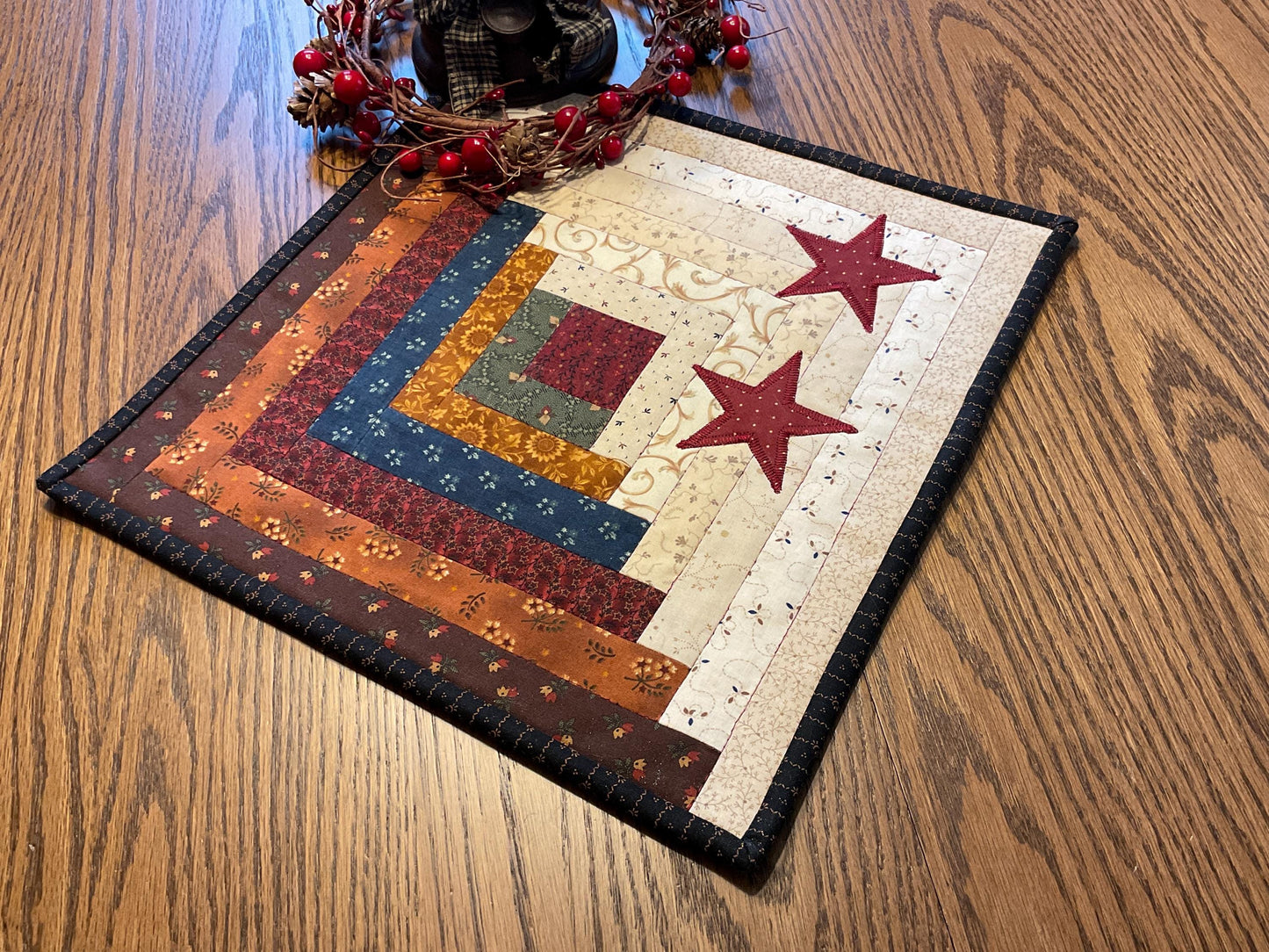 Primitive Farmhouse Patriotic Log Cabin Table Topper Item #2052