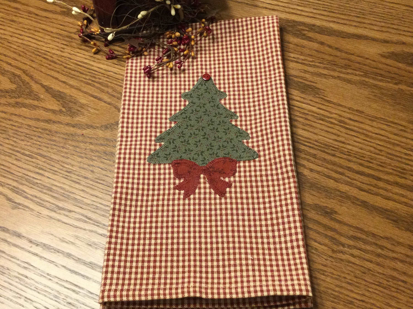 Primitive Farmhouse Christmas Towel Item #1522