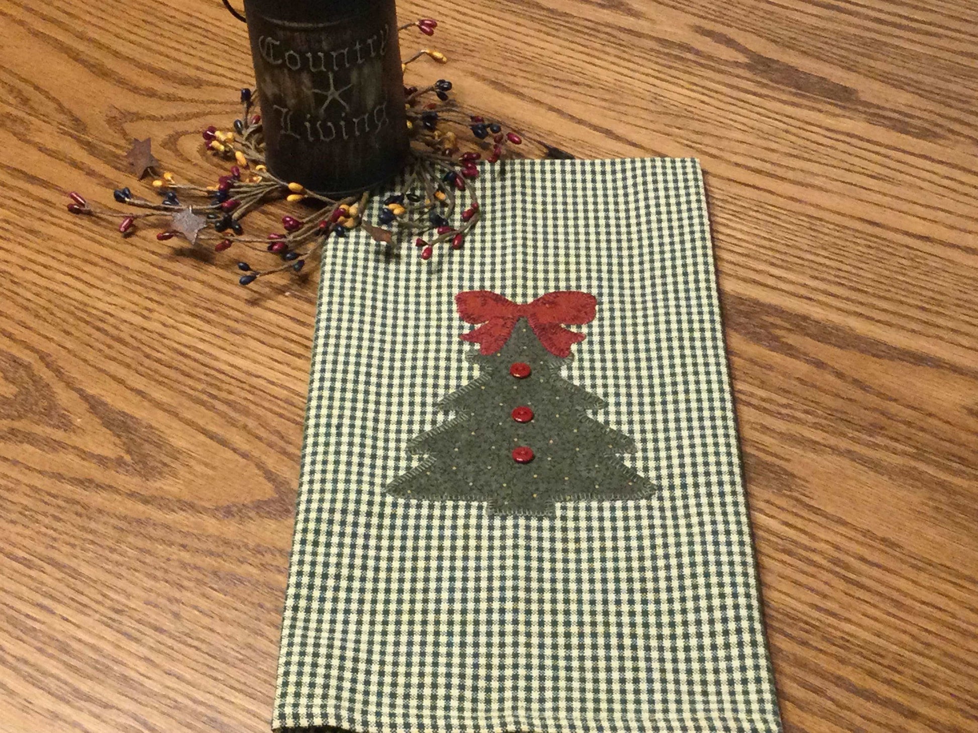 Primitive Farmhouse Christmas Towel Item #1535