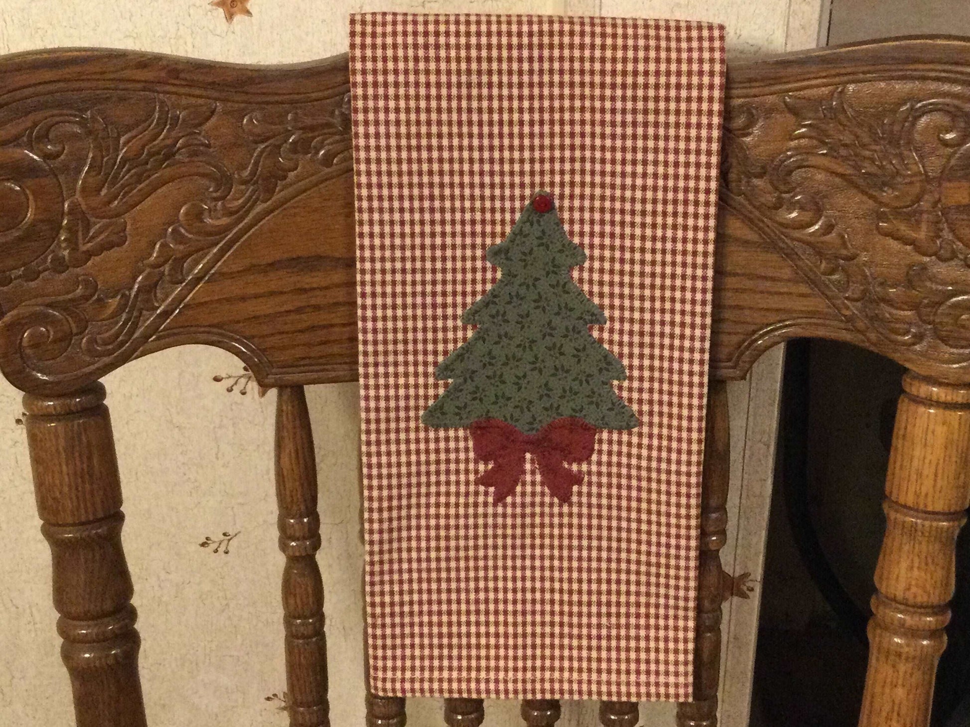 Primitive Farmhouse Christmas Towel Item #1522