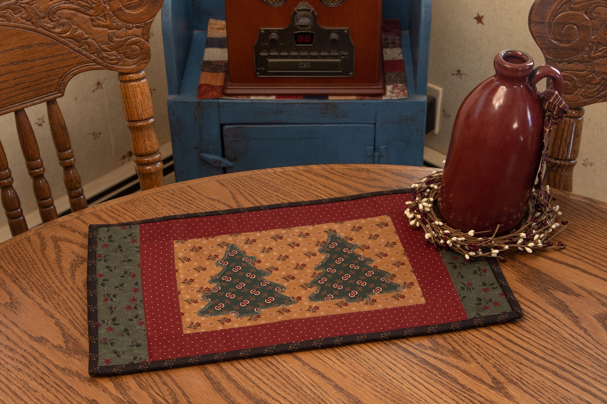 Primitive Farmhouse Christmas Table Runner Item #1591