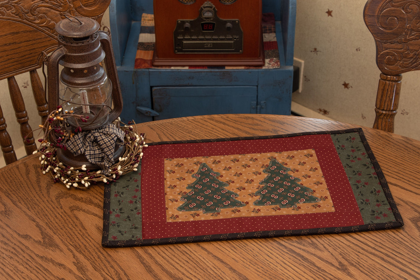 Primitive Farmhouse Christmas Table Runner Item #1591