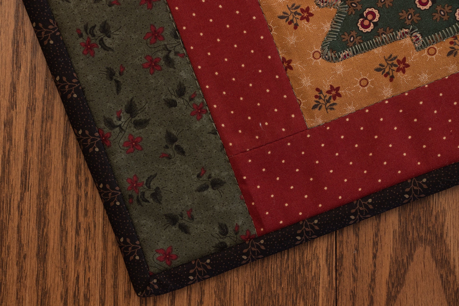 Primitive Farmhouse Christmas Table Runner Item #1591