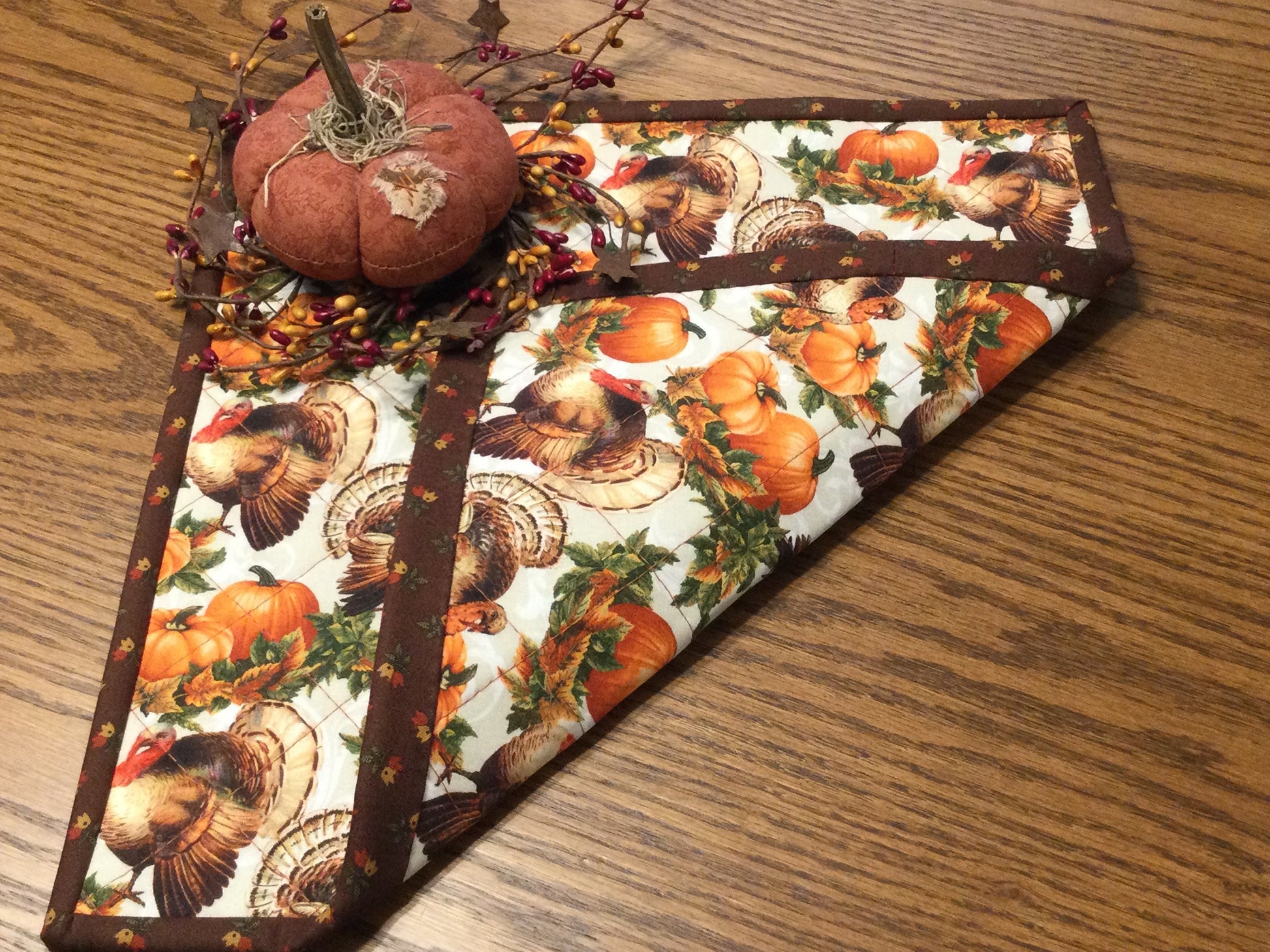 Primitive Farmhouse Thanksgiving Table Topper Item #1521