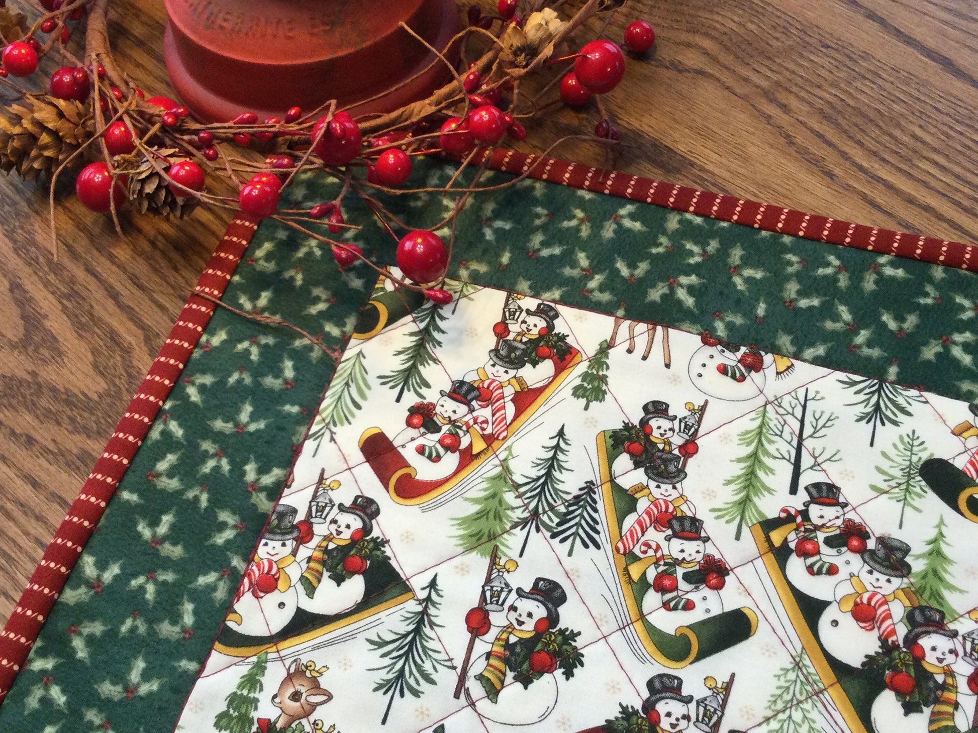 Primitive Farmhouse Christmas Table Topper Item #1812
