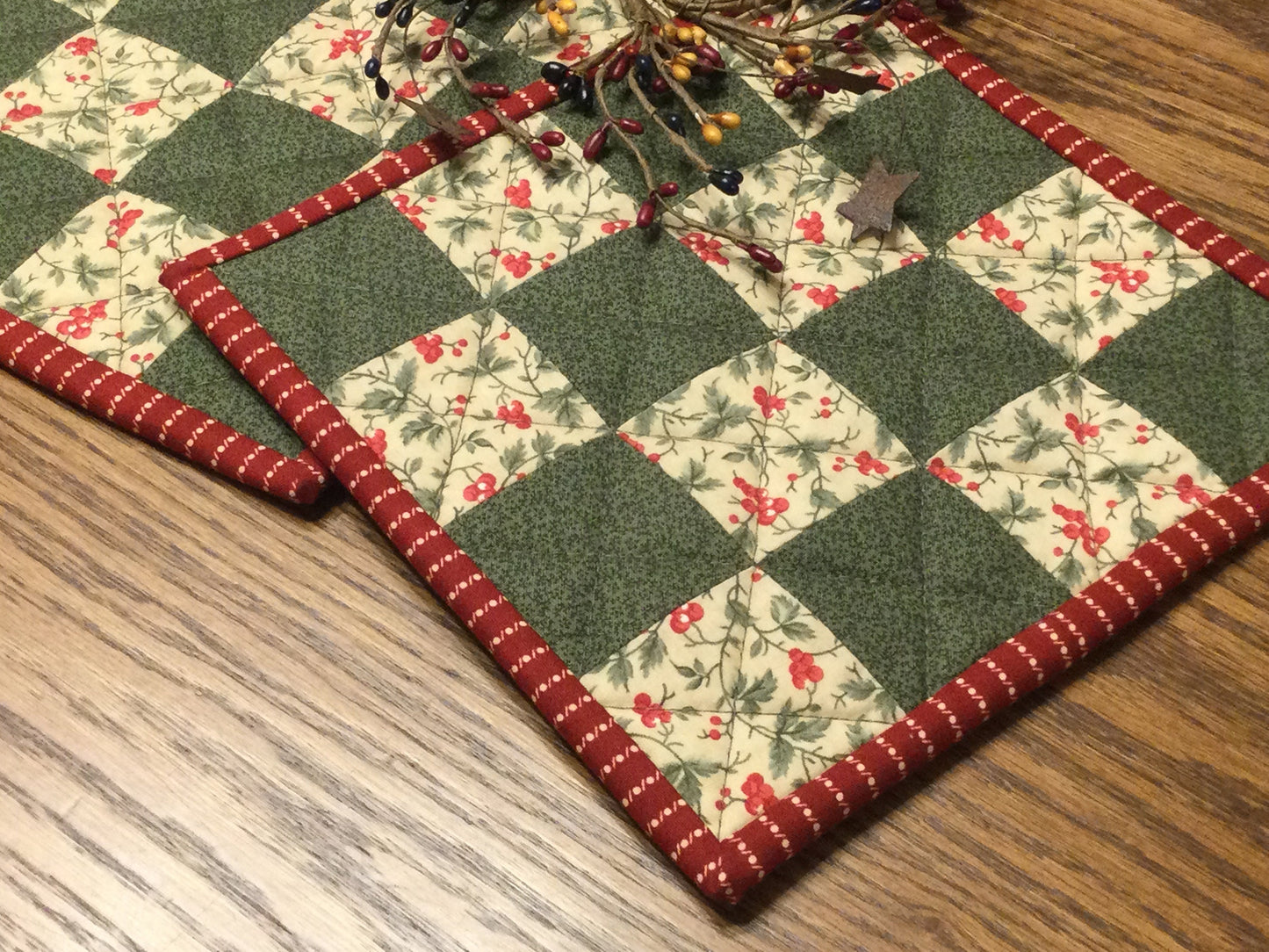 Primitive Farmhouse Christmas Potholders Item #1578