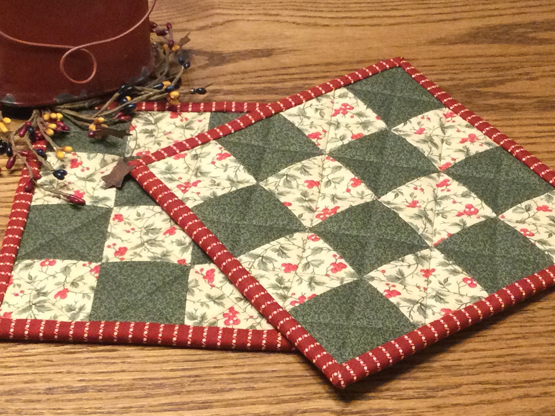 Primitive Farmhouse Christmas Potholders Item #1578