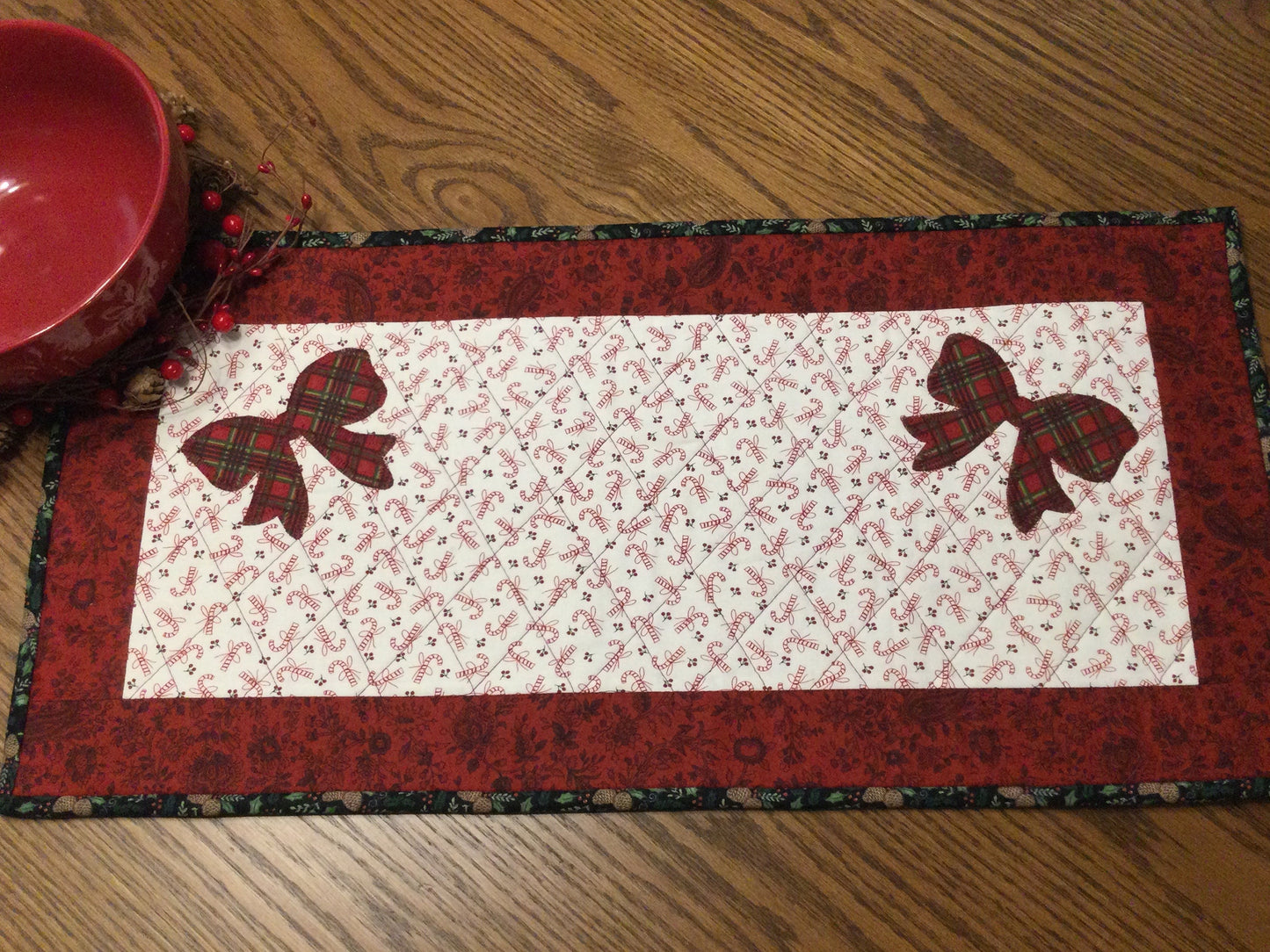 Primitive Farmhouse Christmas  Table Runner Item #1594