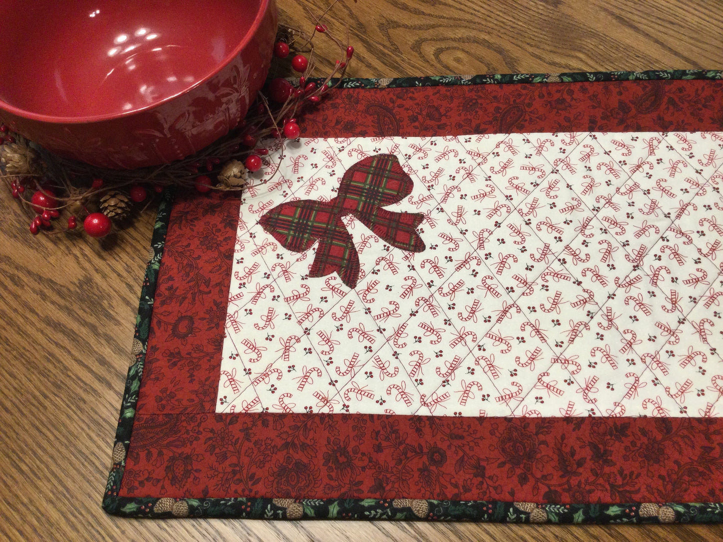 Primitive Farmhouse Christmas  Table Runner Item #1594