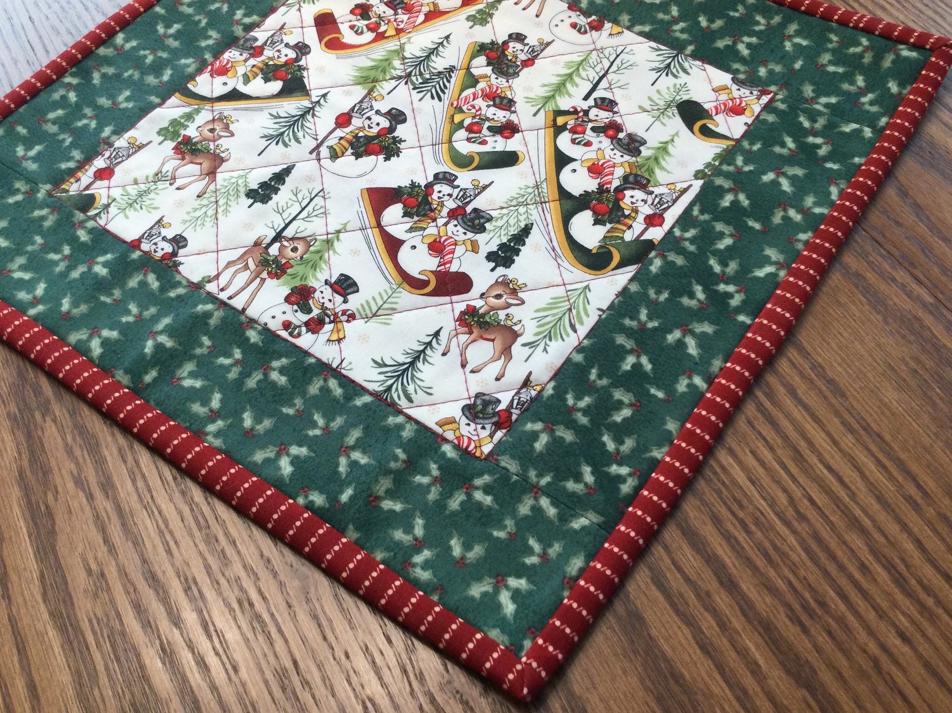 Primitive Farmhouse Christmas Table Topper Item #1812