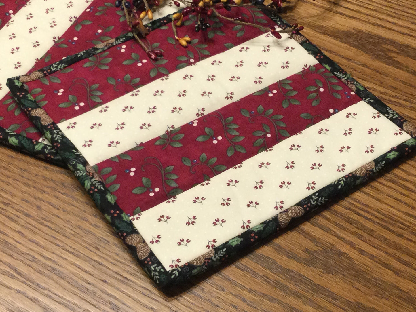 Christmas Primitive Farmhouse Potholders Item #1750