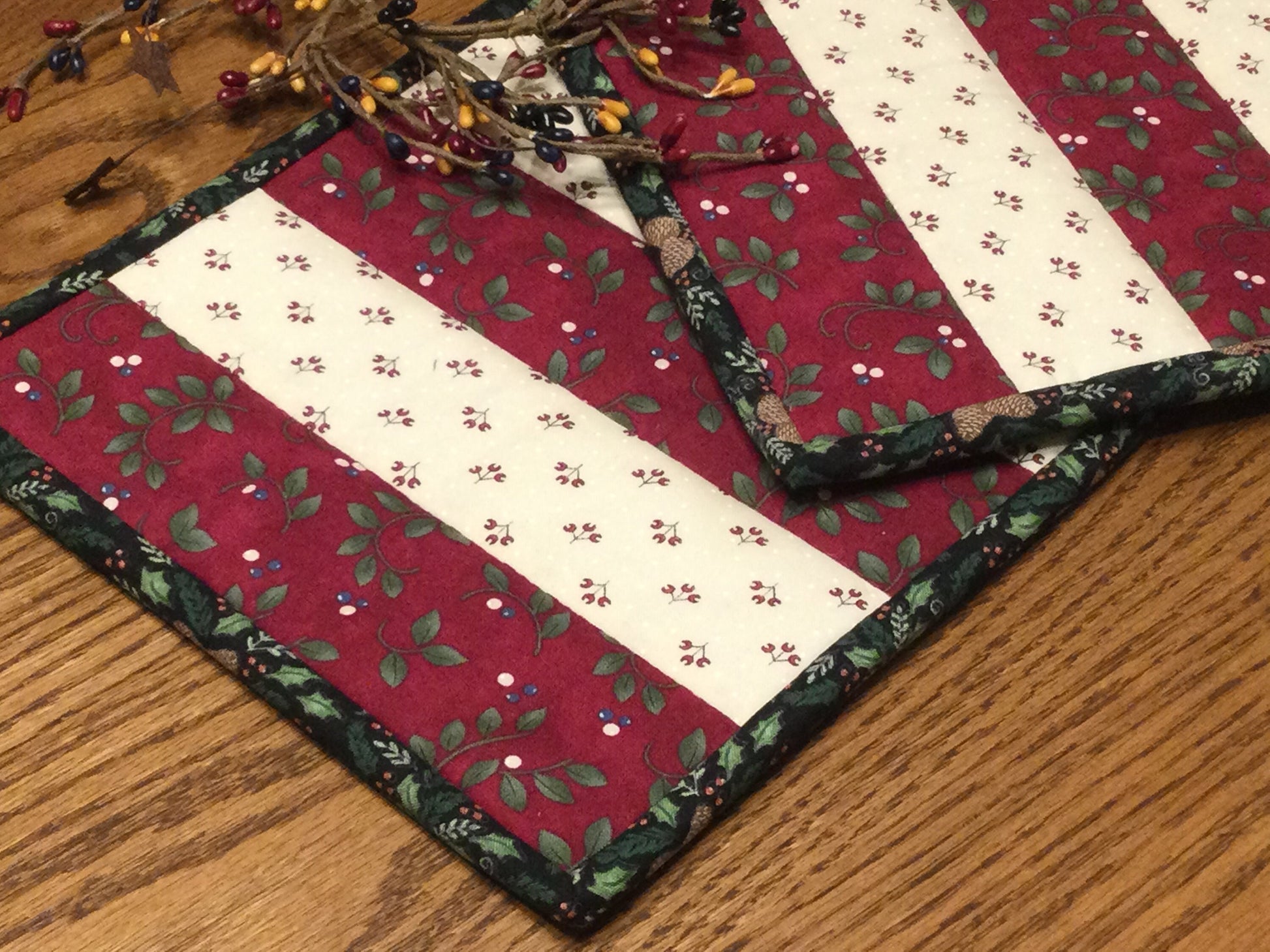 Christmas Primitive Farmhouse Potholders Item #1750