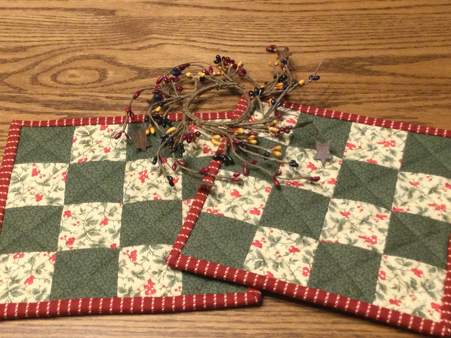 Primitive Farmhouse Christmas Potholders Item #1806