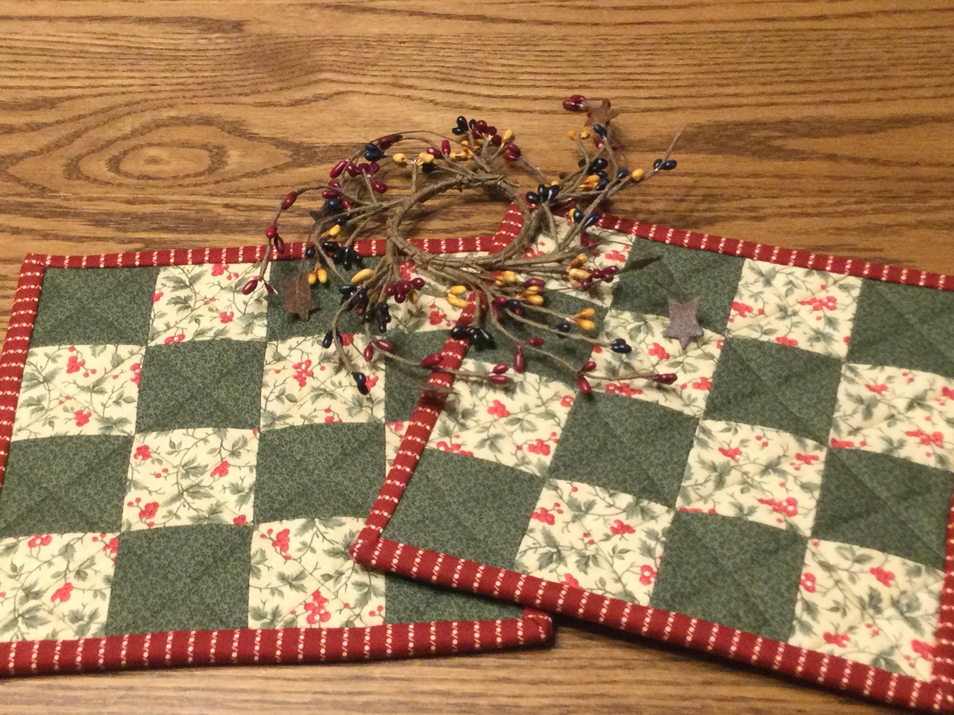 Primitive Farmhouse Christmas Potholders Item #1806