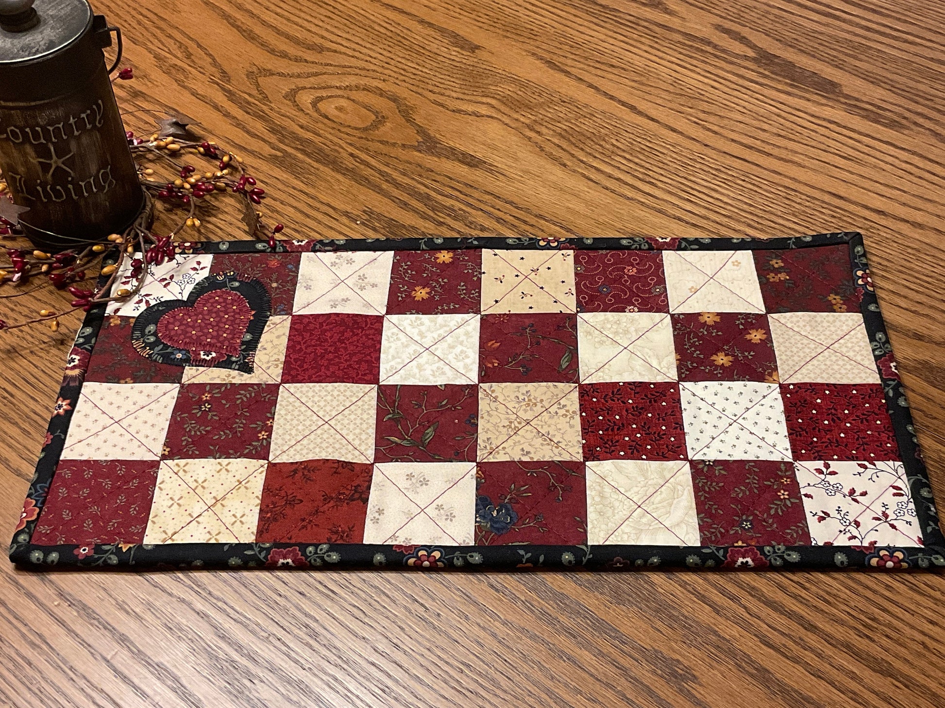 Primitive Farmhouse Valentine Heart Table Runner Item #1598