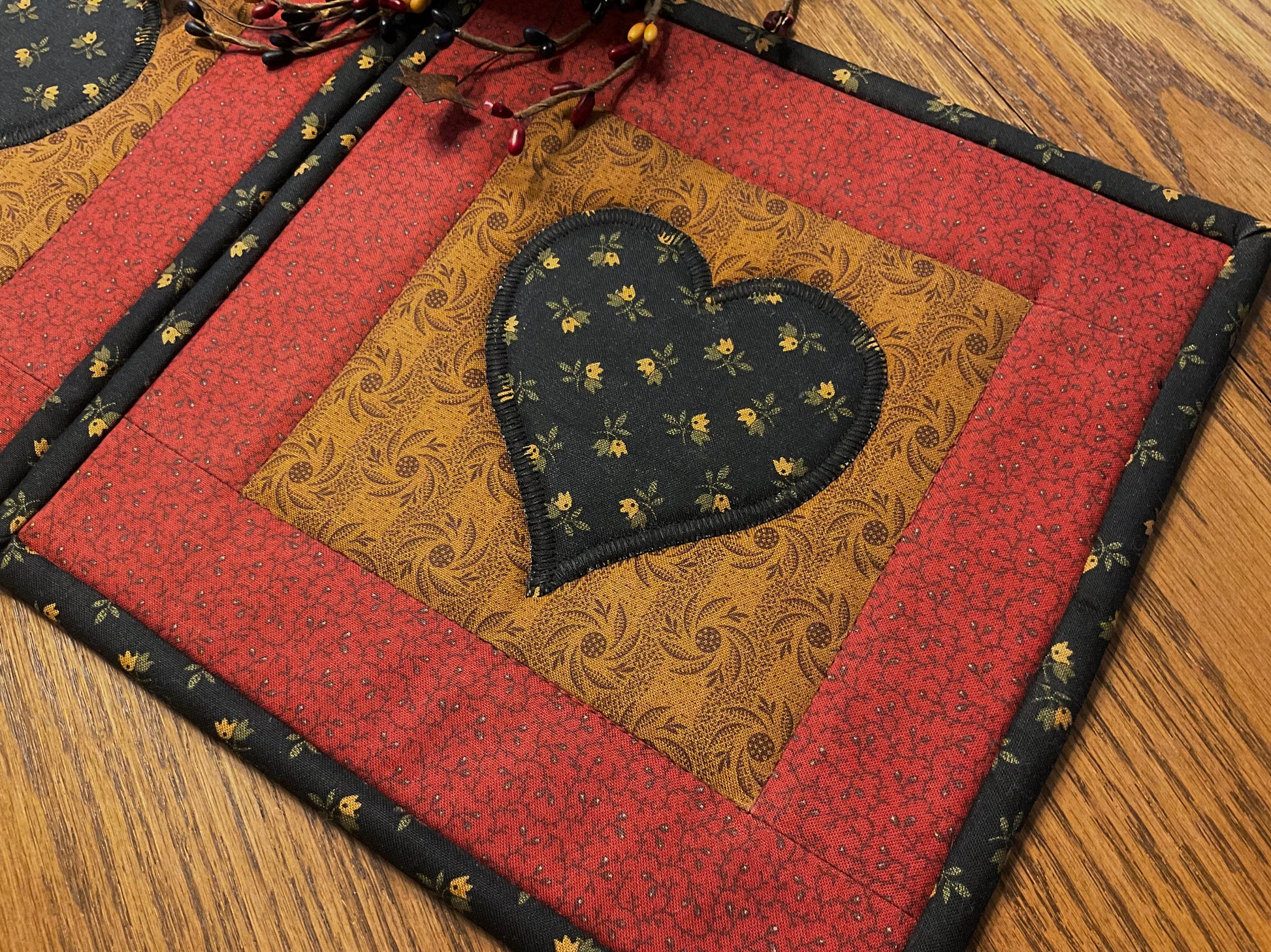 Primitive Farmhouse Valentine Potholders Item #1607