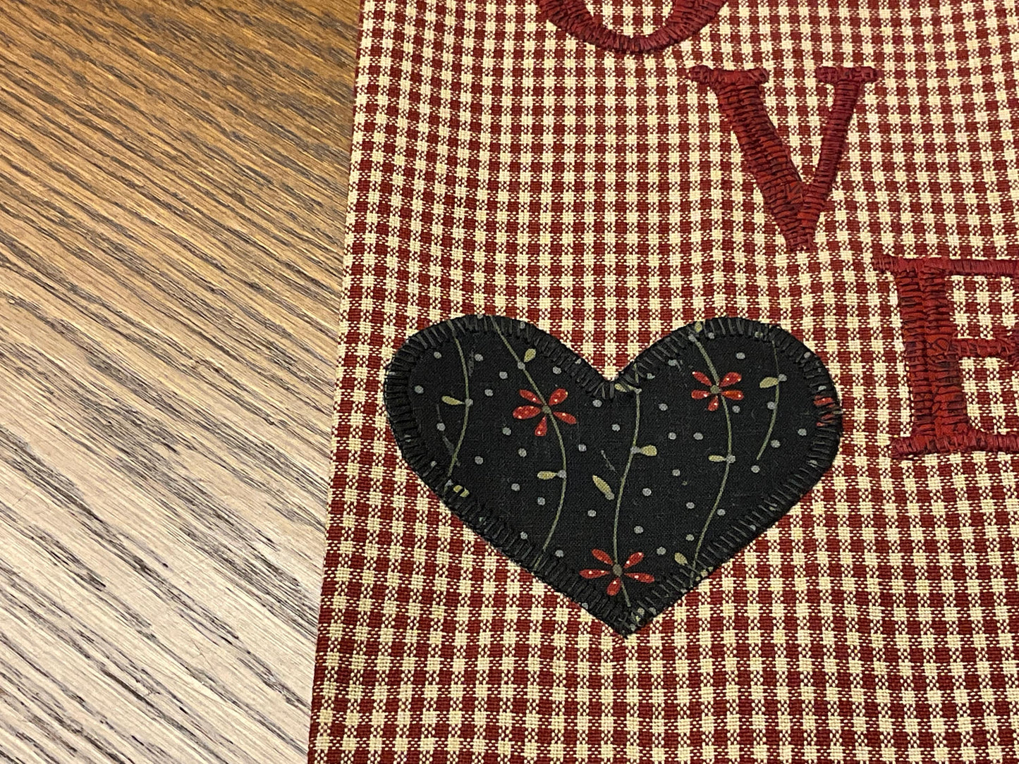 Primitive Farmhouse Valentine Towels Item #1601