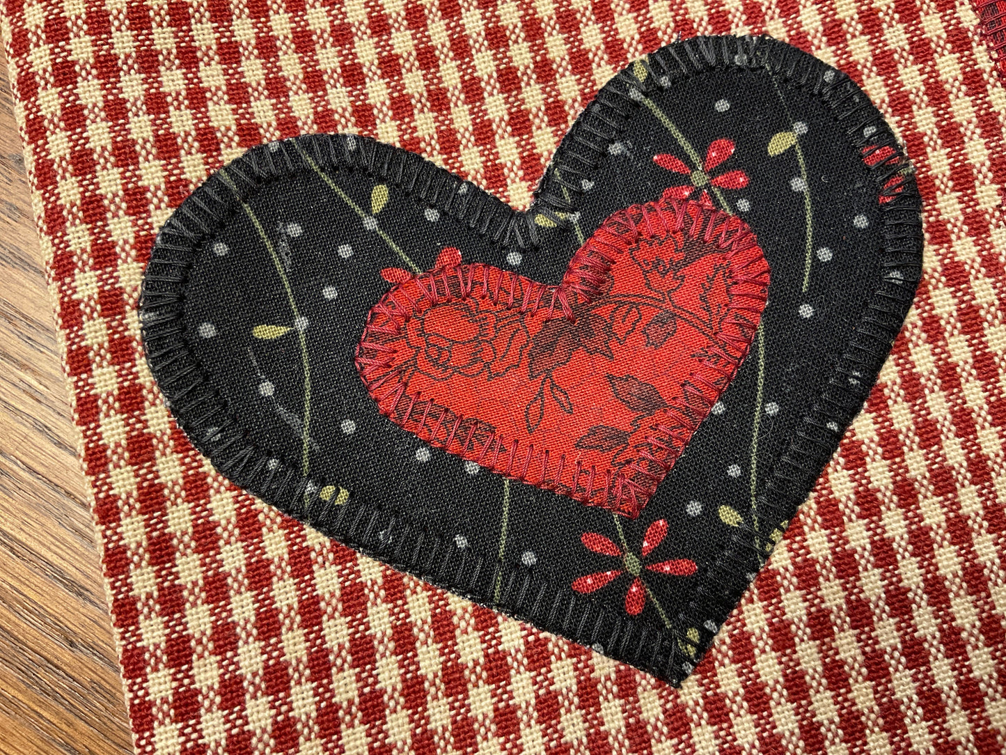 Primitive Farmhouse Valentine Towels Item #1604