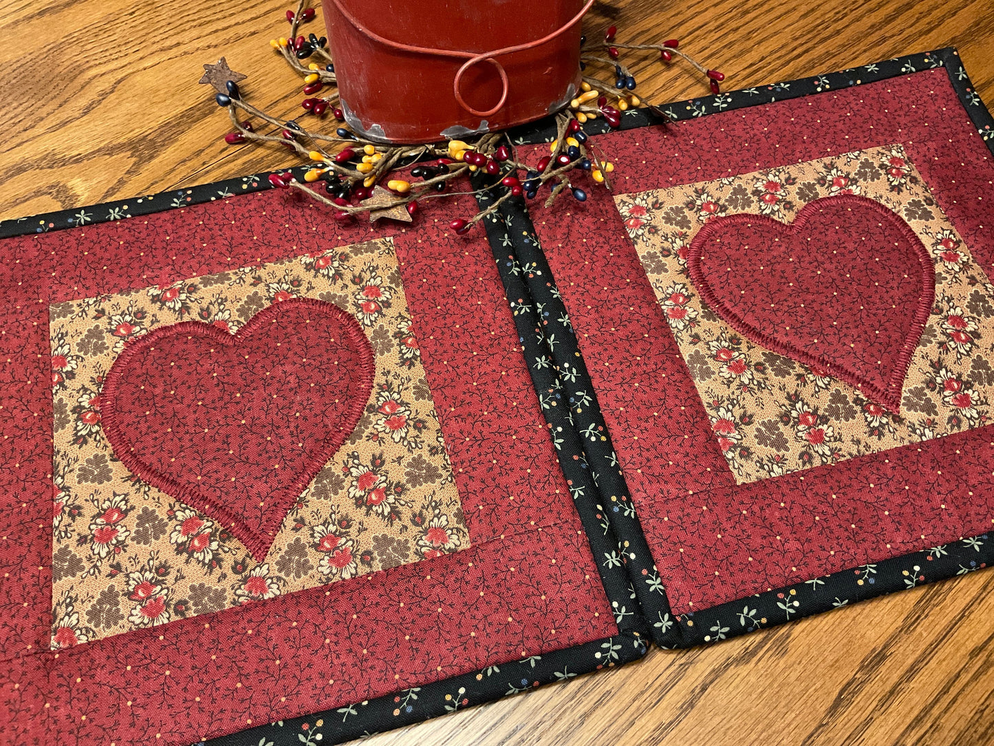 Primitive Farmhouse Valentine Potholders Item #1827