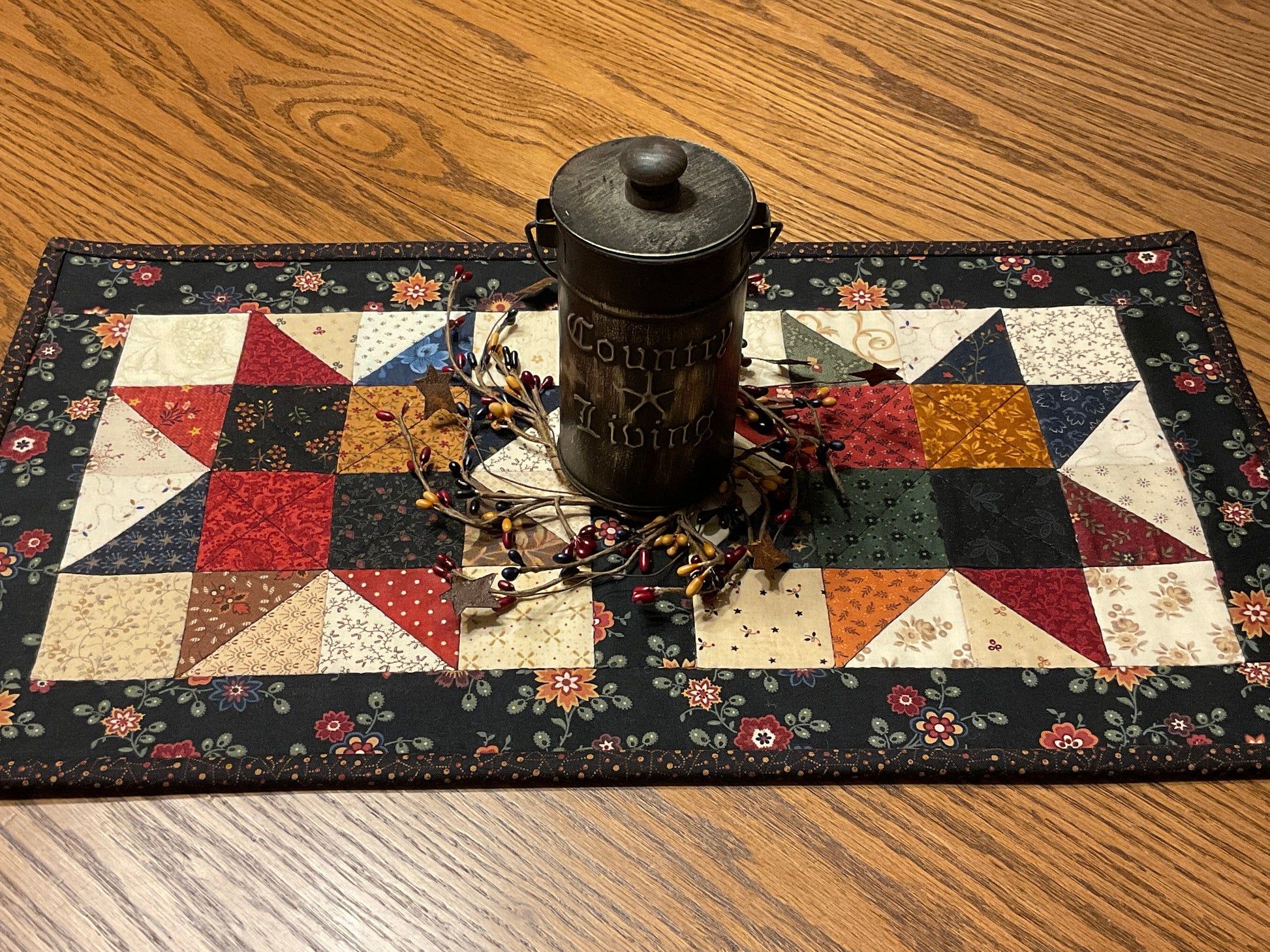 Primitive Farmhouse Scrappy Star Table Runner Item #1622