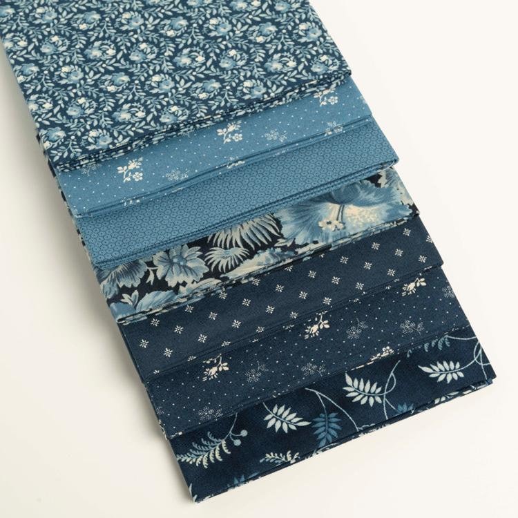 Amelias Blues by Betsy Chutchian Fat Quarter Bundle 31650AB