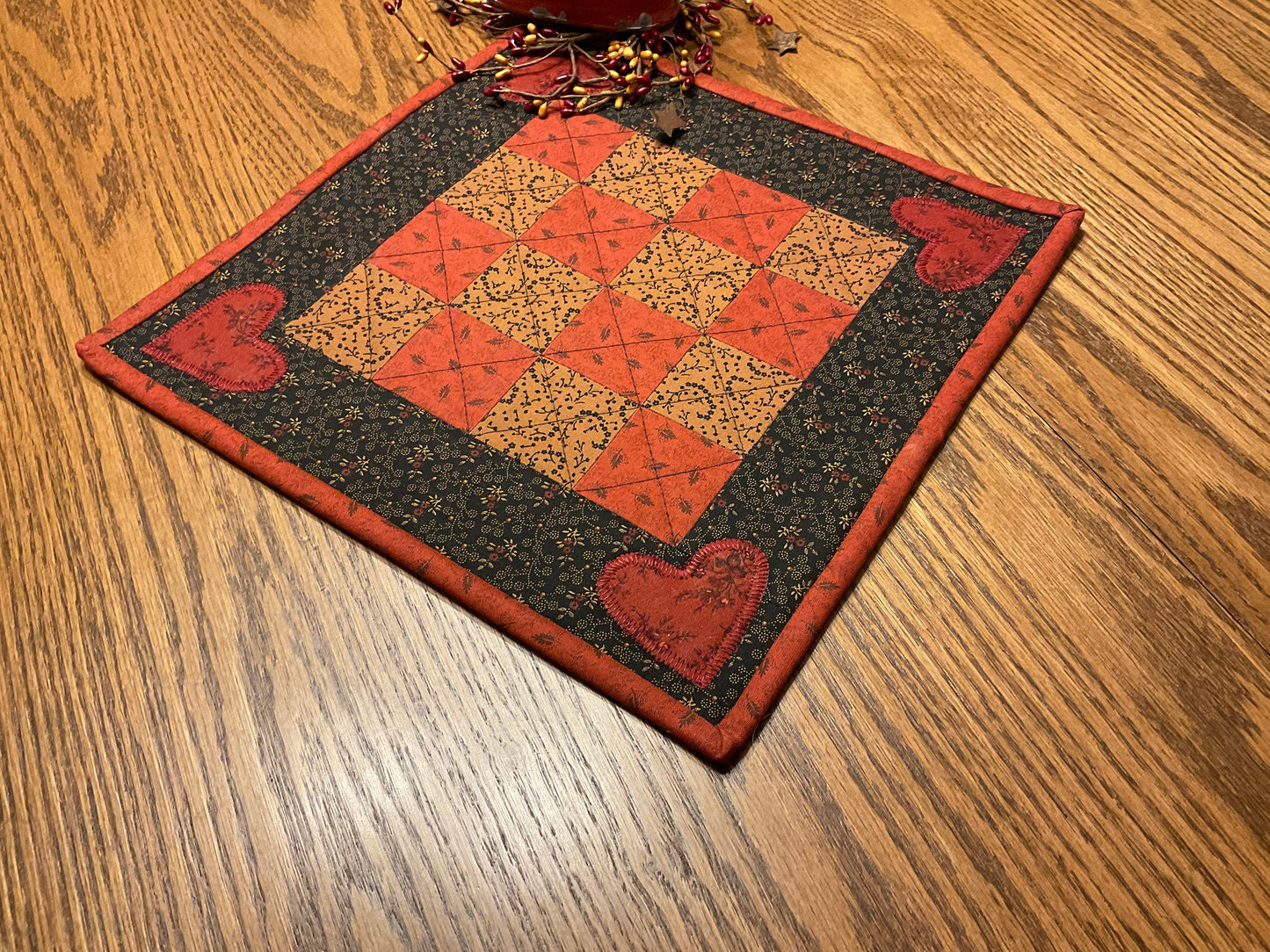 Primitive Farmhouse Valentine Table Topper Item #1623