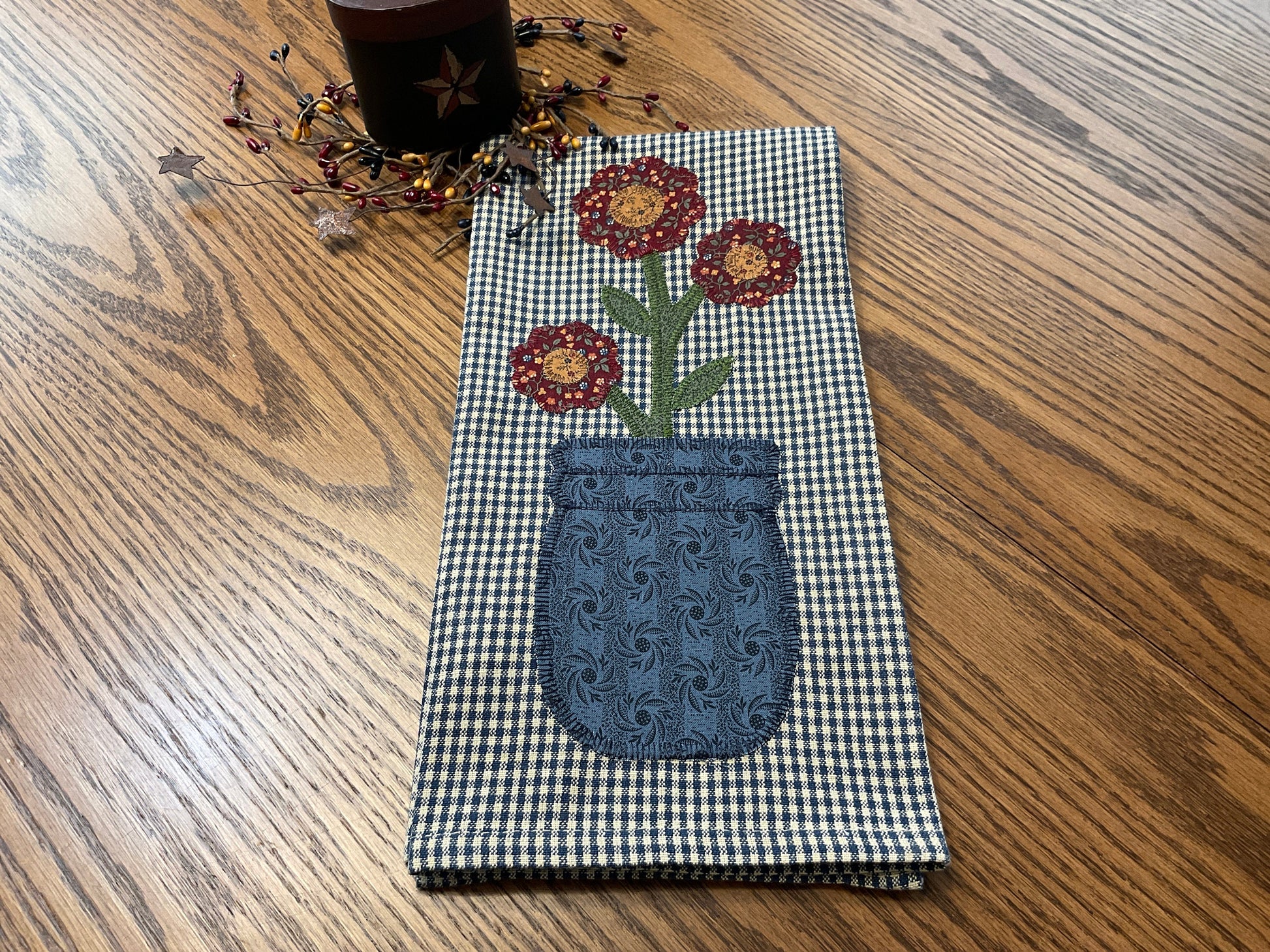 Primitive Farmhouse Spring Flowers Towel Item #1665