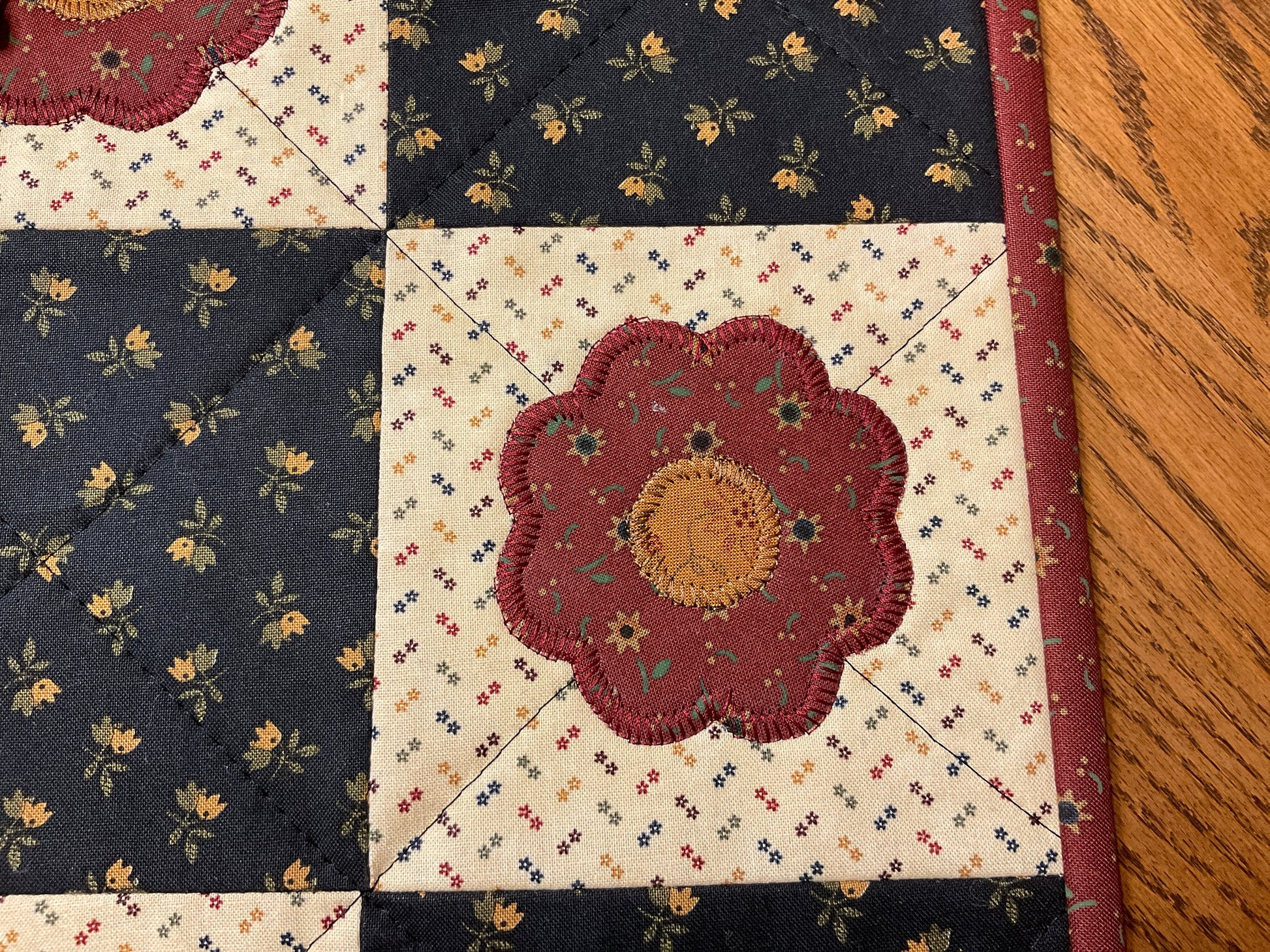 Primitive Farmhouse Flower Table Topper Item #1653