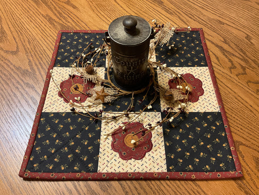 Primitive Farmhouse Flower Table Topper Item #1653